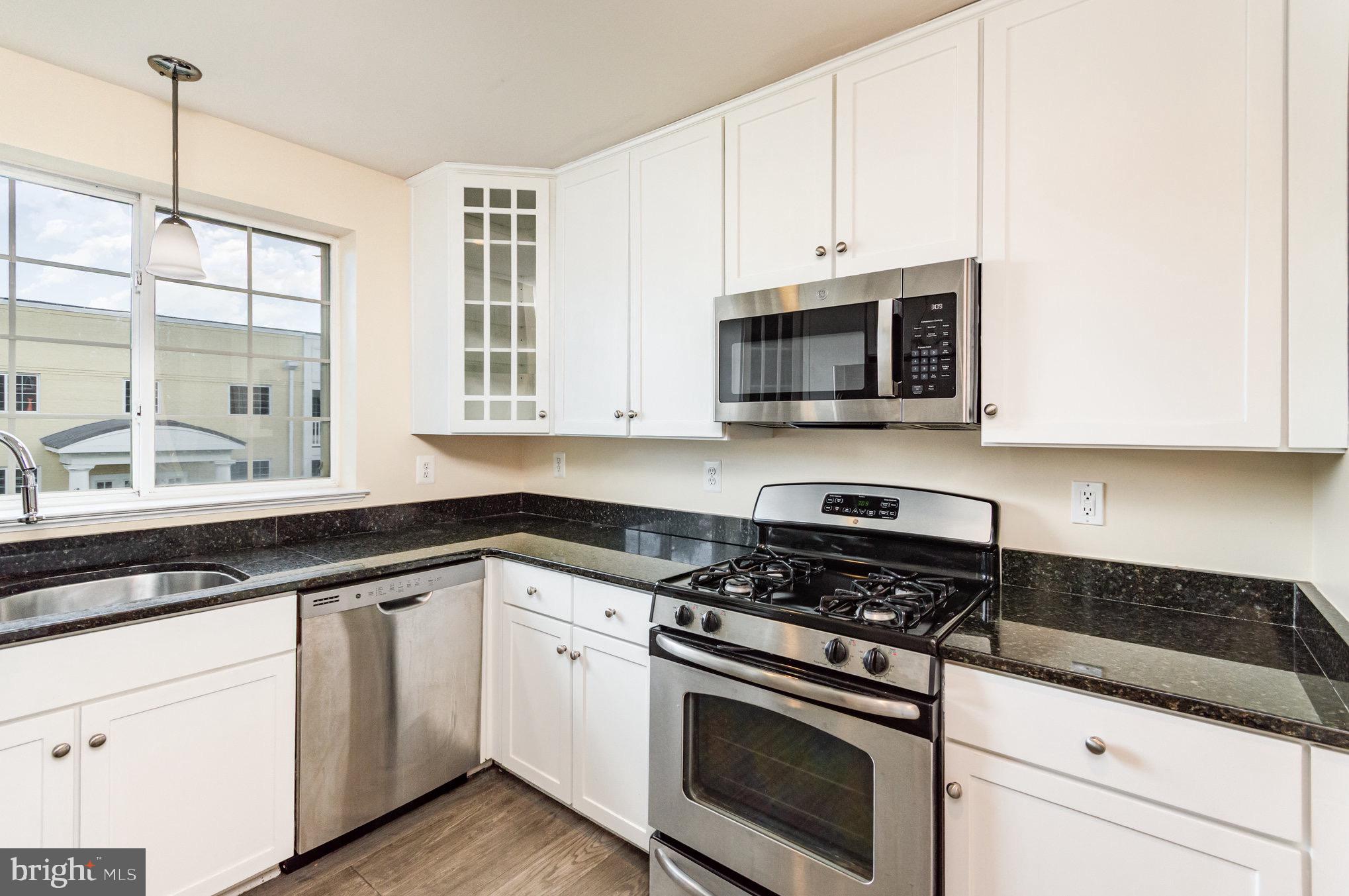 WEST VILLAGE OF SHIRLINGTON - Residential Lease