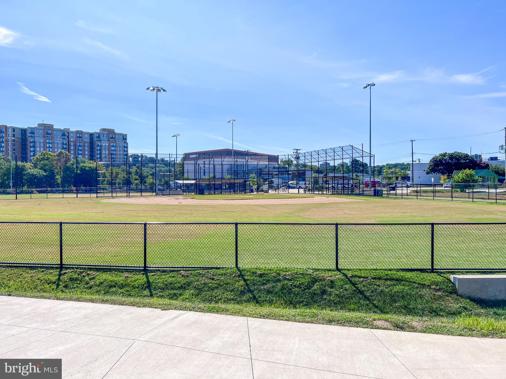 WEST VILLAGE OF SHIRLINGTON - Residential Lease