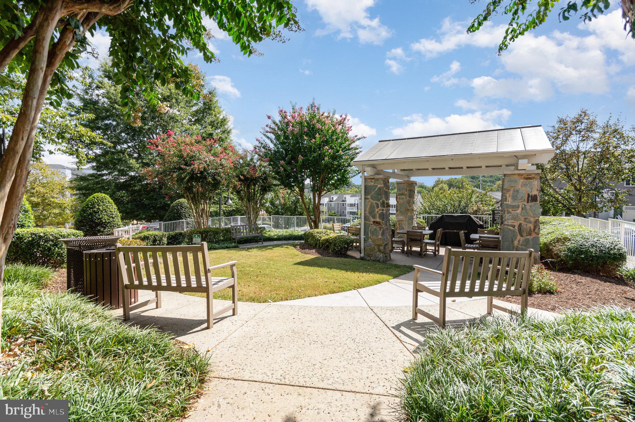 WEST VILLAGE OF SHIRLINGTON - Residential Lease