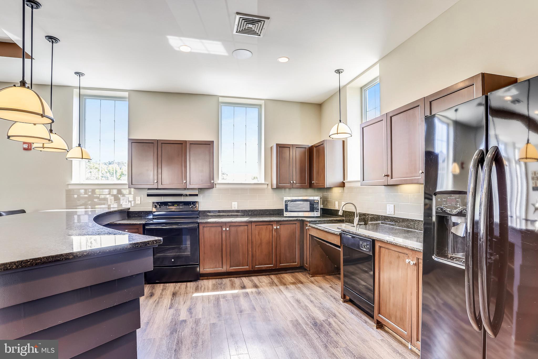 WEST VILLAGE OF SHIRLINGTON - Residential Lease