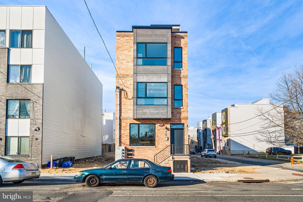 Photo of 315 W Berks Street #2, PHILADELPHIA, PA 19122 (MLS # PAPH2572662)