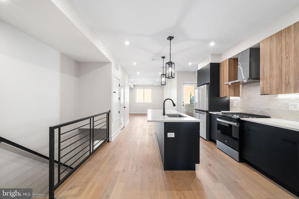 Photo of 315 W Berks Street #2, PHILADELPHIA, PA 19122 (MLS # PAPH2572662)