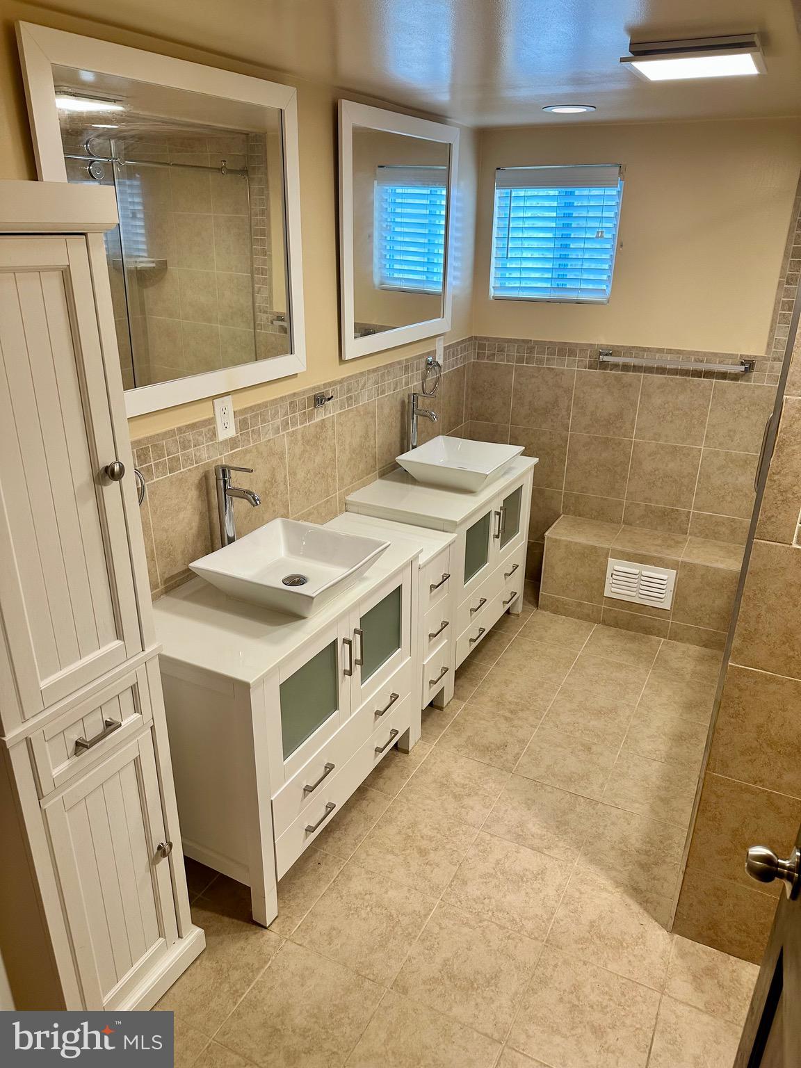🏡 Welcome to Your Dream Home! 🌟
This home is perfect for the first time home buyer or someone looking to house hack and rent out a room to offset a portion of your mortgage.
Nestled in the charming Port Richmond, this stunning property exudes all the warmth and character of modern living, perfectly complemented by an array of recent renovations. Whether you’re hosting a gathering or enjoying a quiet night in, this home was designed just for you.
The heart of this home is undoubtedly its incredible updated kitchen. Outfitted with gleaming stainless steel appliances, it’s a chef’s delight! Imagine preparing meals with ease on expansive granite countertops, surrounded by custom cabinetry that offers both style and storage. The carefully selected finishes and fixtures add an air of sophistication, making every cooking experience a pleasure.
The kitchen flows into the spacious living area, creating an inviting open concept space that’s perfect for entertaining. Large windows flood the room with natural light, highlighting the exquisite finishes and modern touches throughout.
🛌 Comfortable Bedrooms: Retreat to the generous-sized bedrooms, providing a peaceful sanctuary after a busy day. With plenty of closet space and cozy ambiance, restful nights are just a step away.
🛁 The Extraordinary Main Bathroom has been tastefully updated to offer a spa-like experience with double vanity sink, contemporary fixtures, and relaxing atmospheres.
🌳 Outdoor Oasis: Step outside to your private backyard, a perfect spot for al fresco dining or sipping your morning coffee. Imagine putting in your own raised bed garden, the possibilities are endless!
🛠 More Updates: From the new flooring throughout to the energy-efficient windows and modern lighting fixtures, every detail reflects quality craftsmanship and thoughtful design.
🔑 Move-in Ready: With all renovations completed, this home is ready for you to make unforgettable memories. Experience the perfect blend of modern convenience and classic charm.
Minutes to 95, Public Transportation, Shopping and Restaurants.
Make this exceptional property your forever home today! It’s more than just a house; it’s the lifestyle you’ve been dreaming of. 😍👨👩👧👦.
