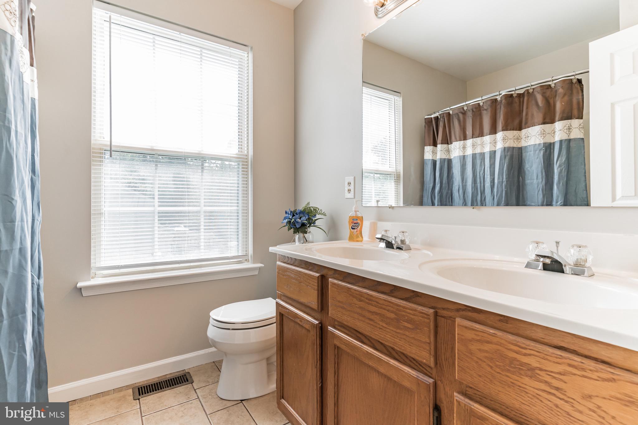 MEADOWS AT WHITE OAK - Residential