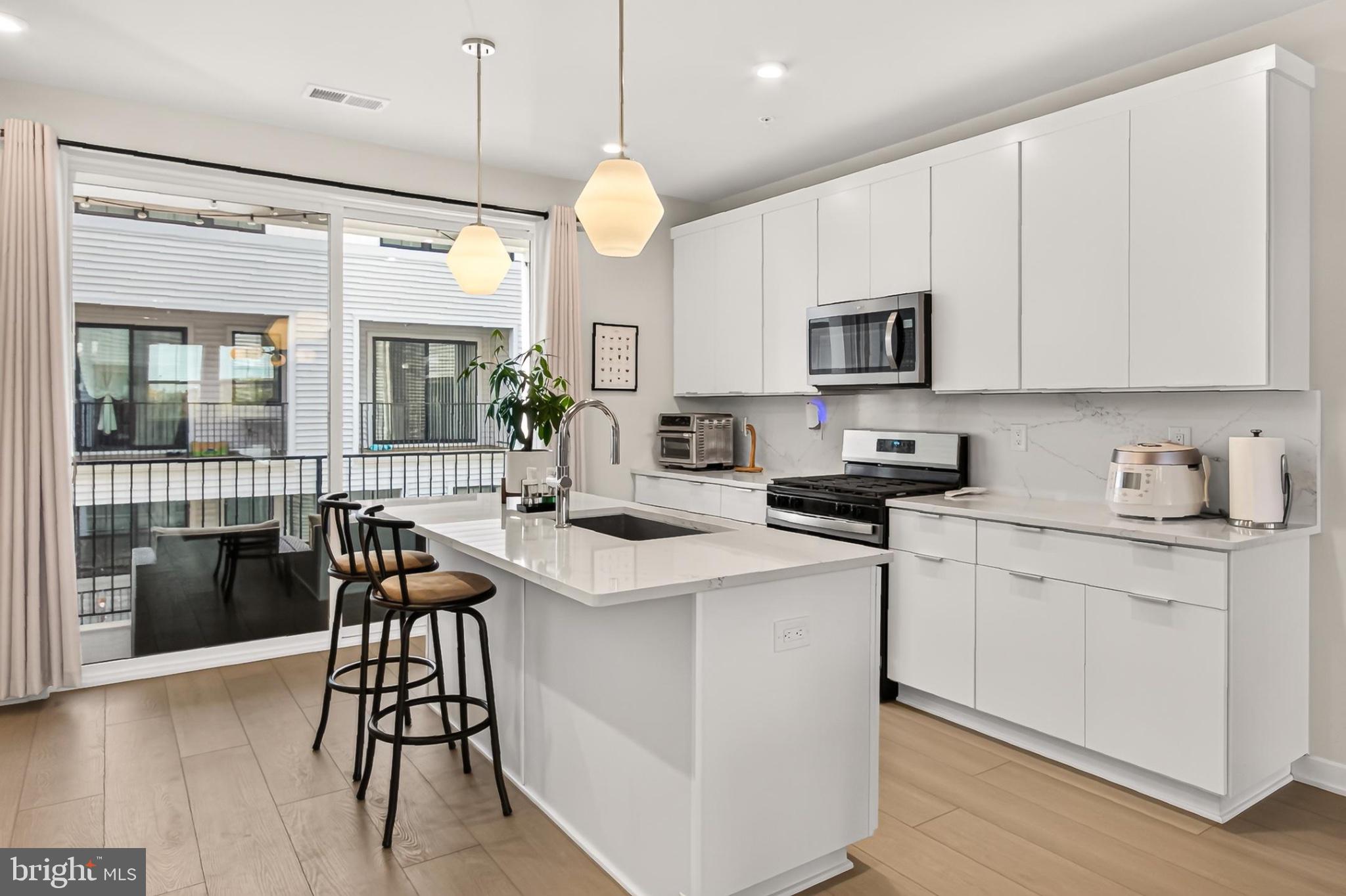 14437 GLEN MANOR DRIVE