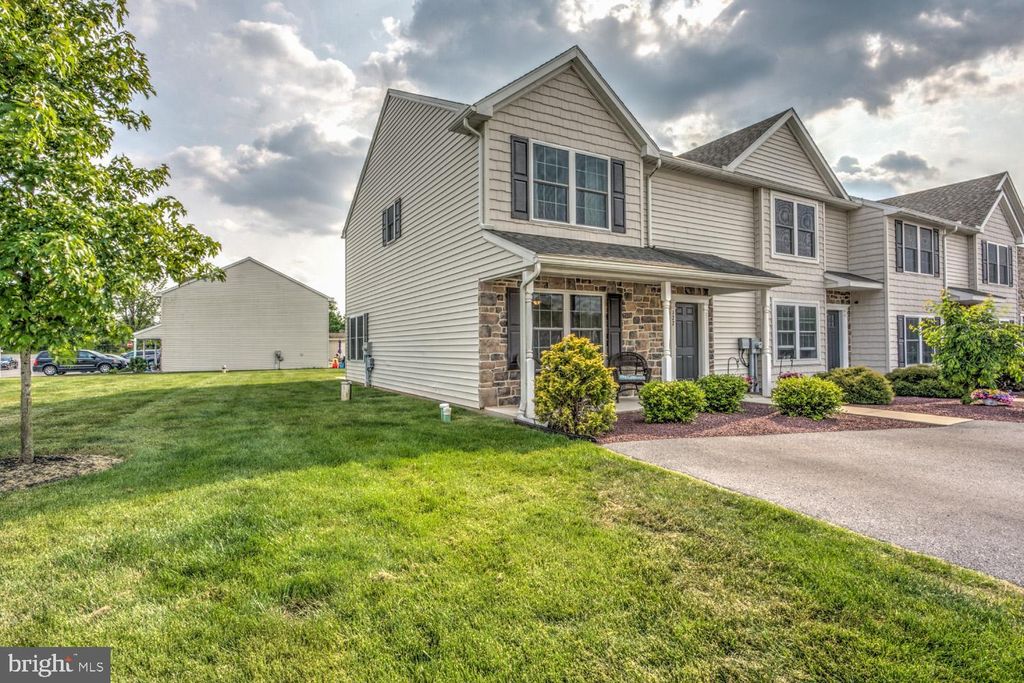 Photo of 122 REDSTONE DR, DENVER, PA 17517 (MLS # PALA2035530)