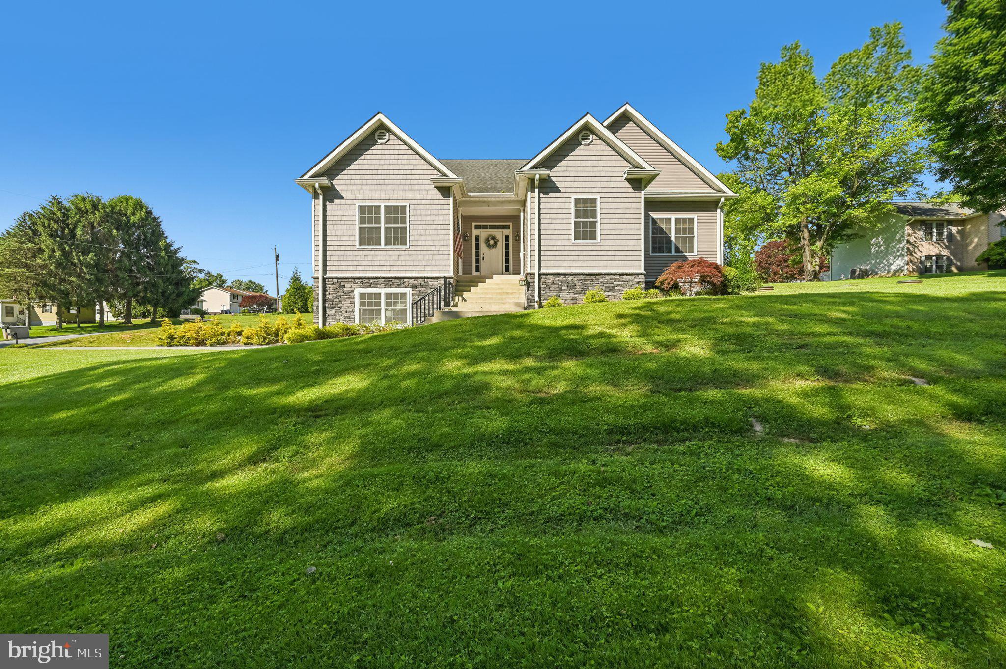 4302 HOWARD DRIVE