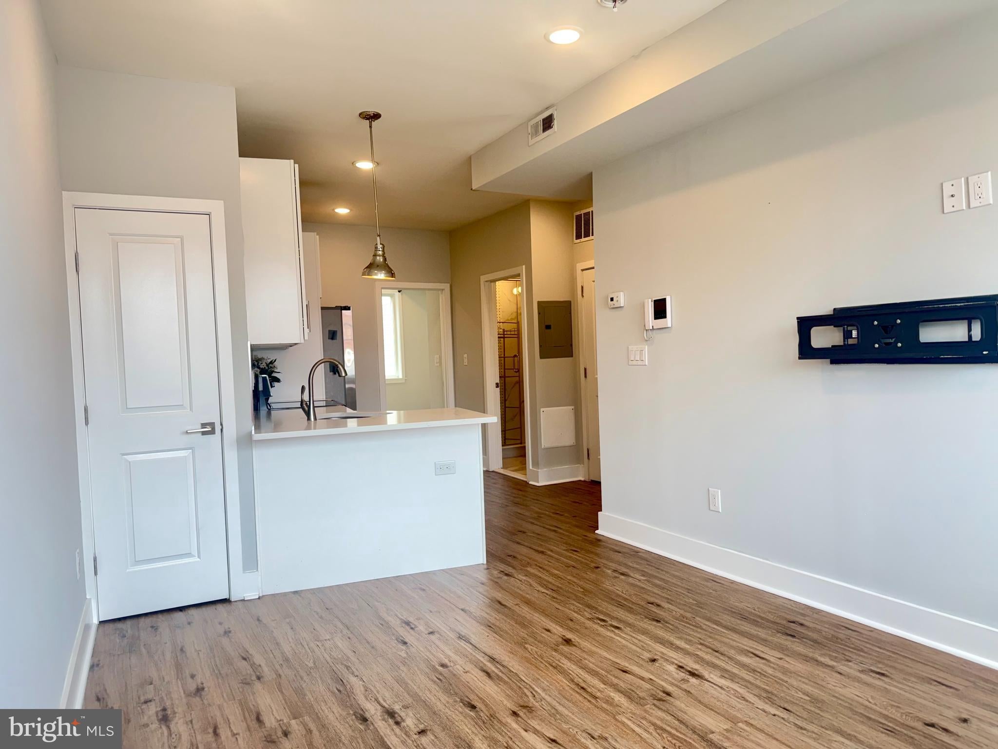 2425 FRANKFORD AVENUE 2