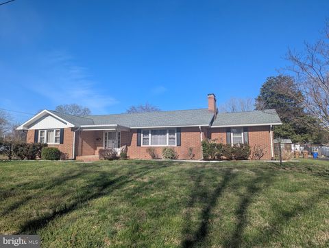 Photo of 405 Lakelawn Drive, MILFORD, DE 19963 (MLS # DESU2107998)