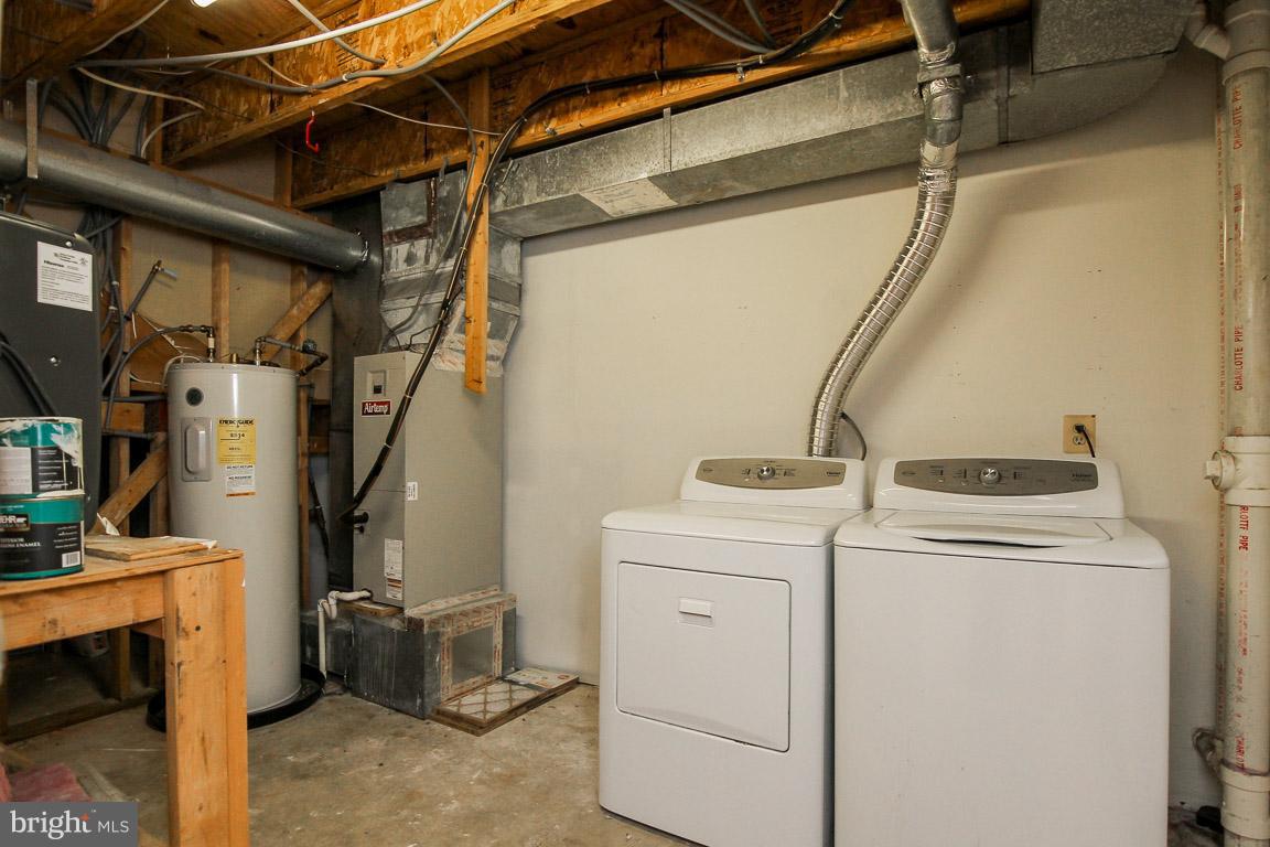 LAKE RIDGE - Residential Lease