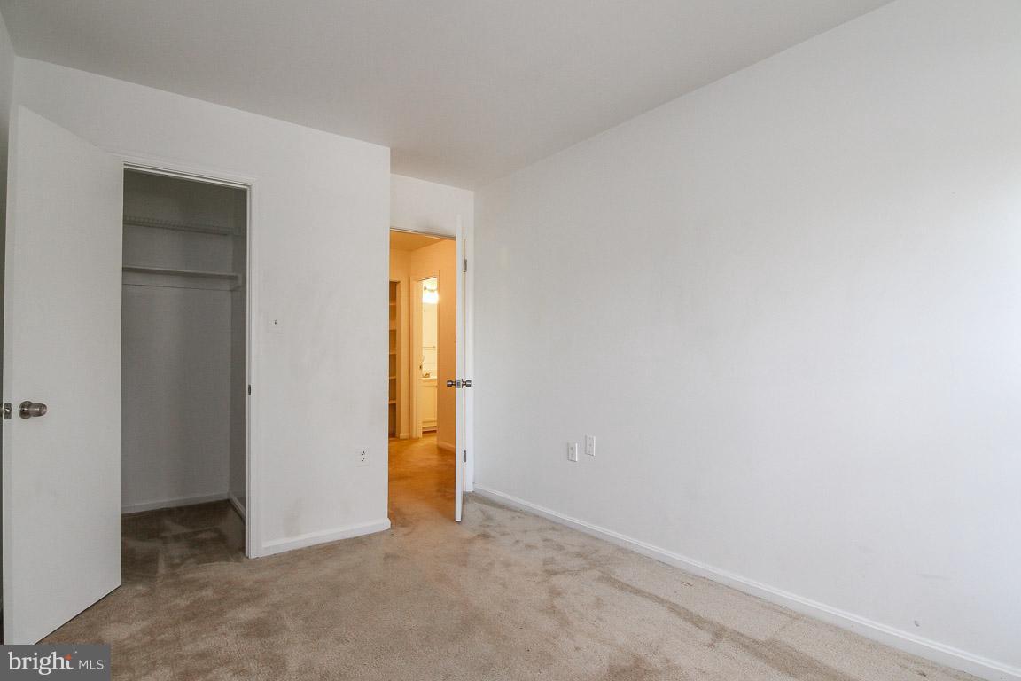 LAKE RIDGE - Residential Lease