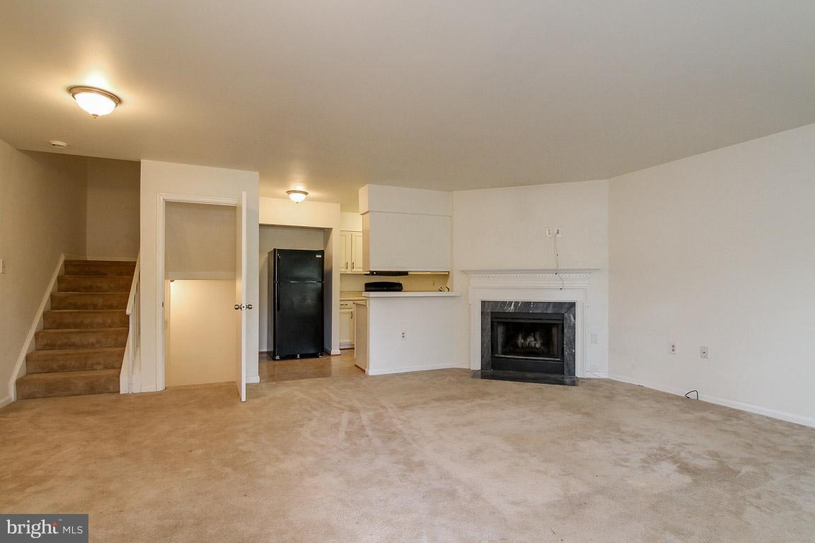 LAKE RIDGE - Residential Lease