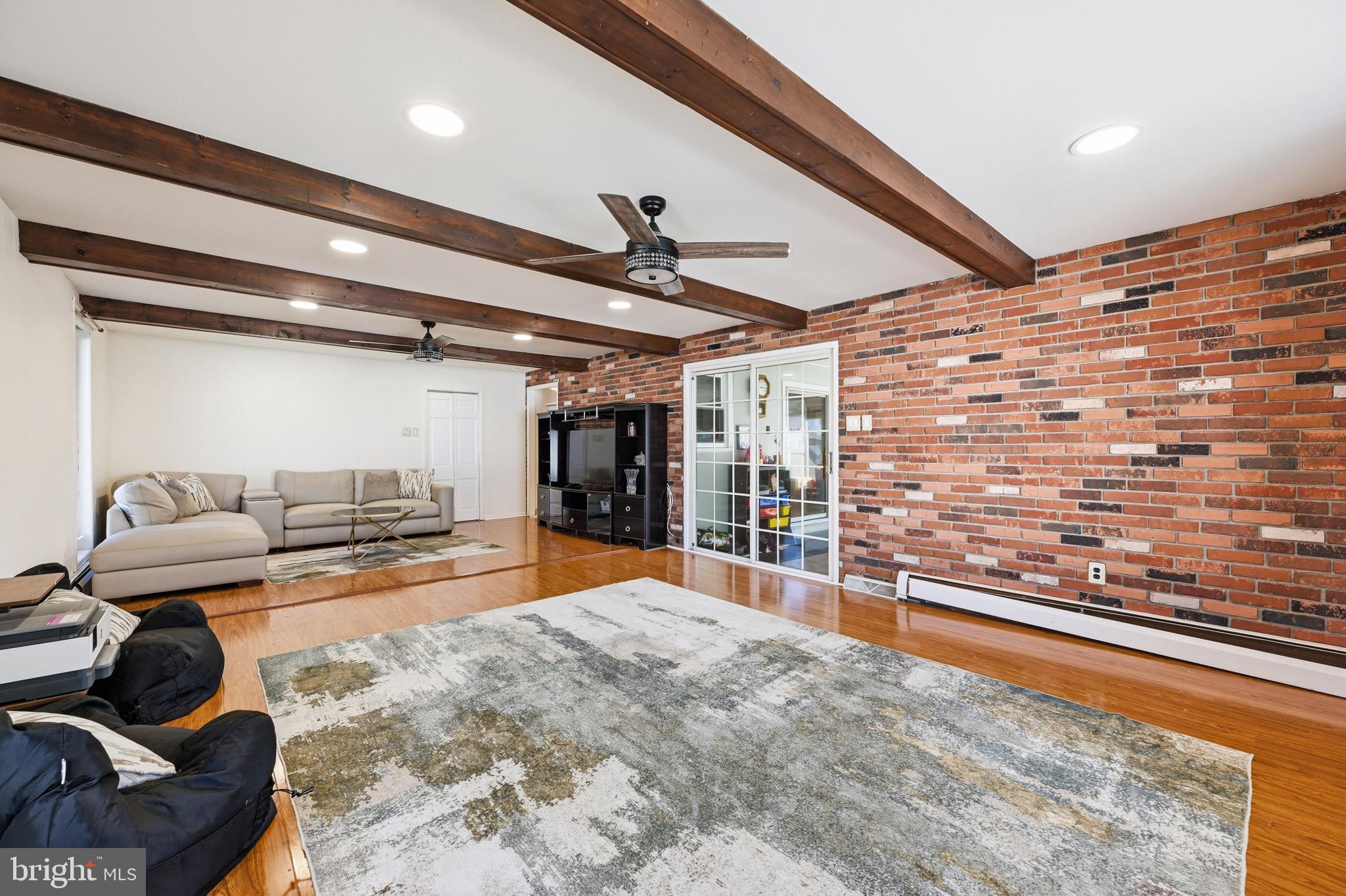 GLEN VIEW PARK - Residential