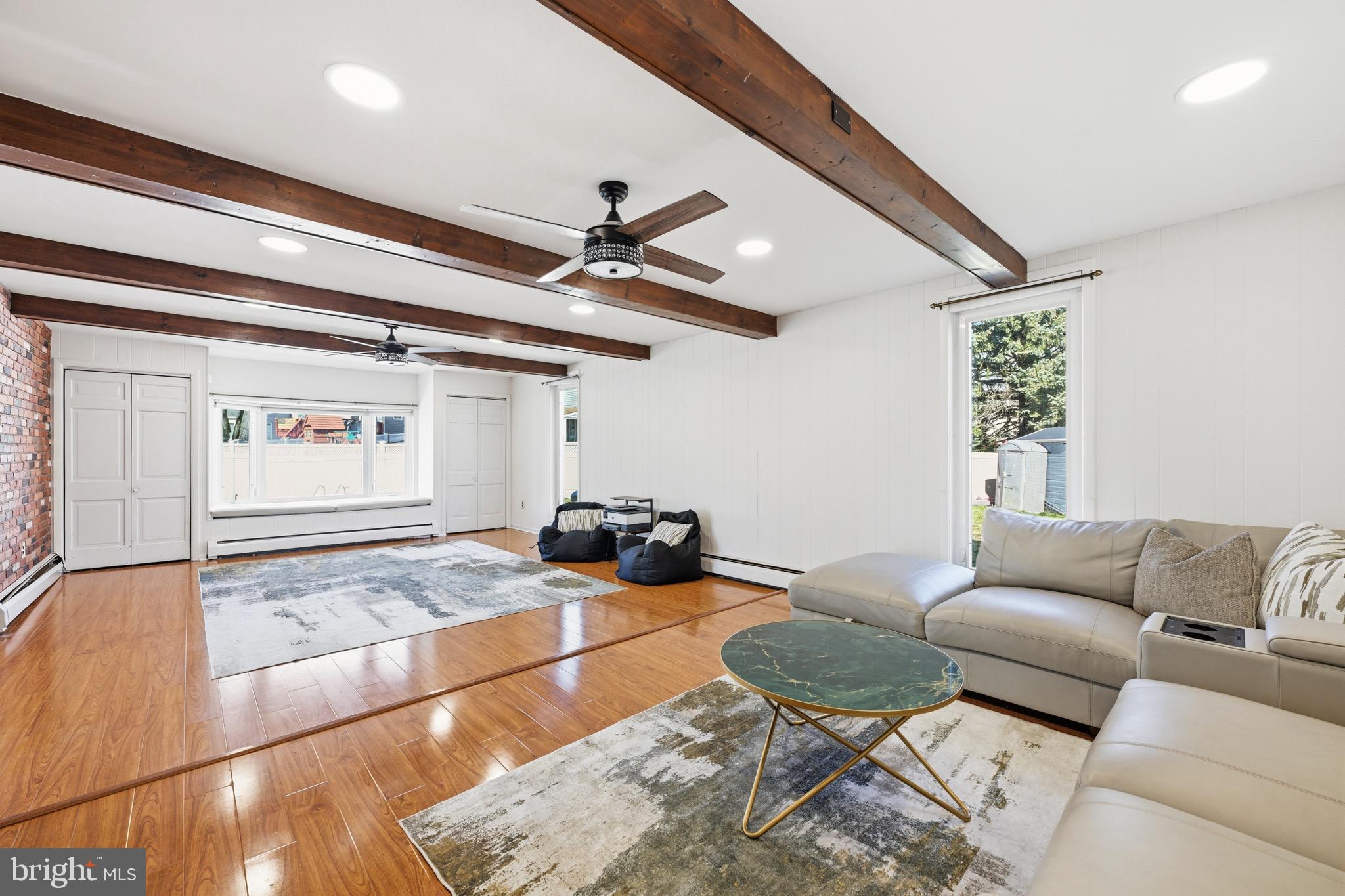 GLEN VIEW PARK - Residential