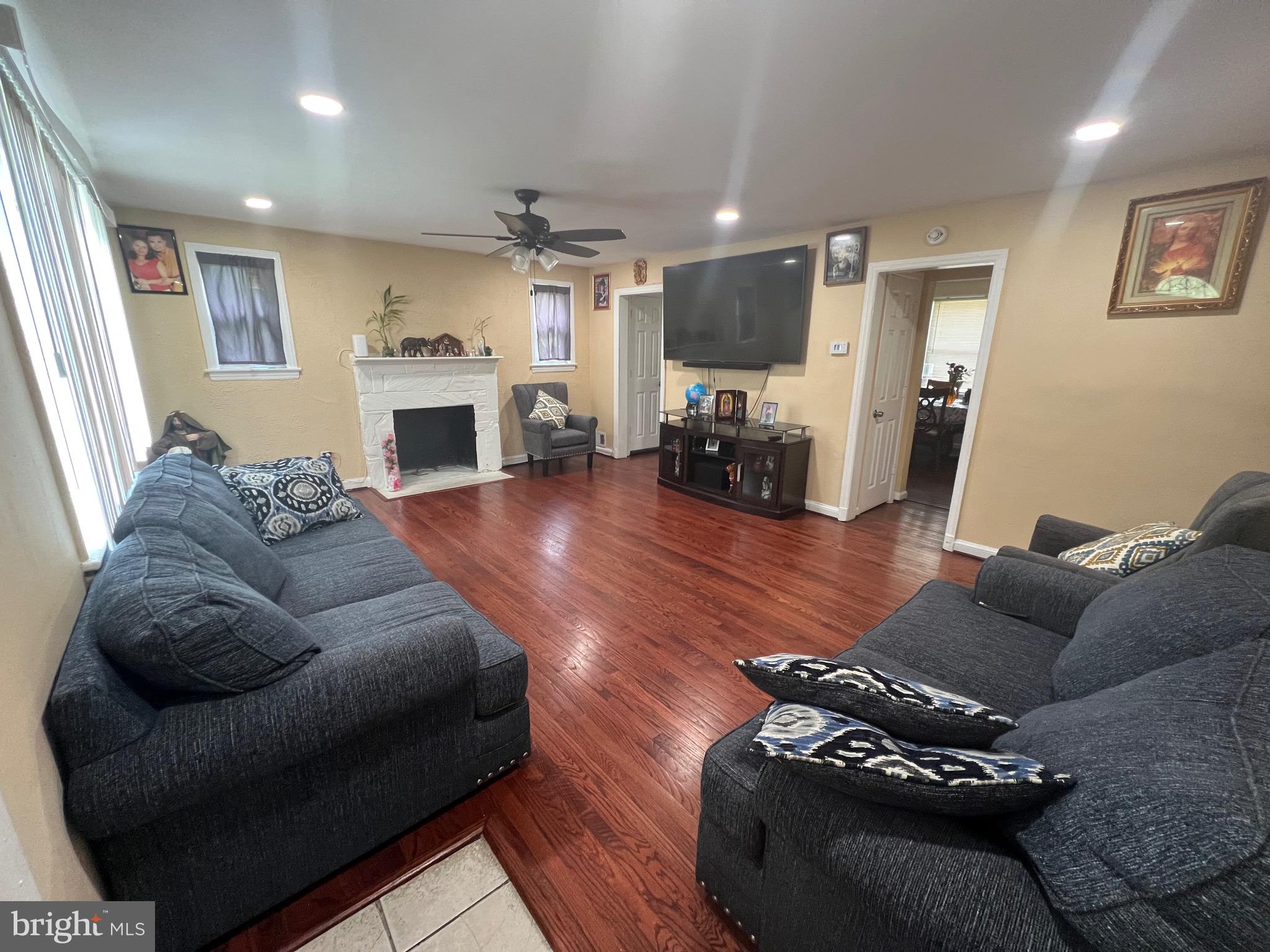 JOHN M KING - Residential