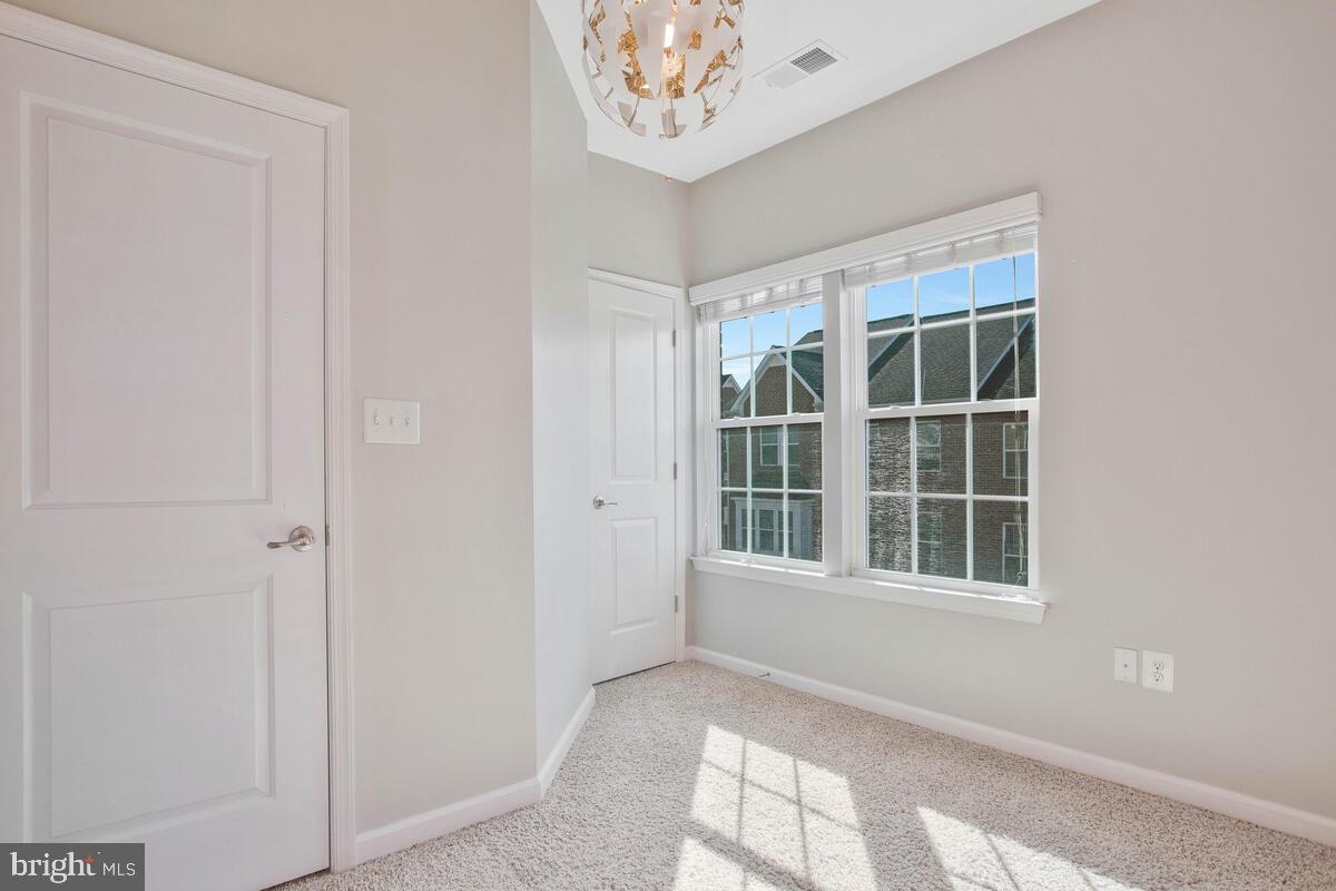 O'DONNELL SQUARE - Residential Lease