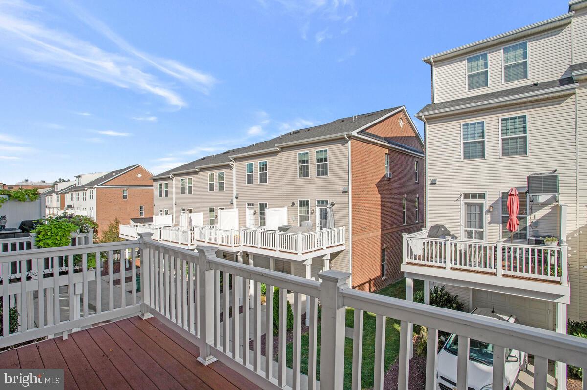 O'DONNELL SQUARE - Residential Lease