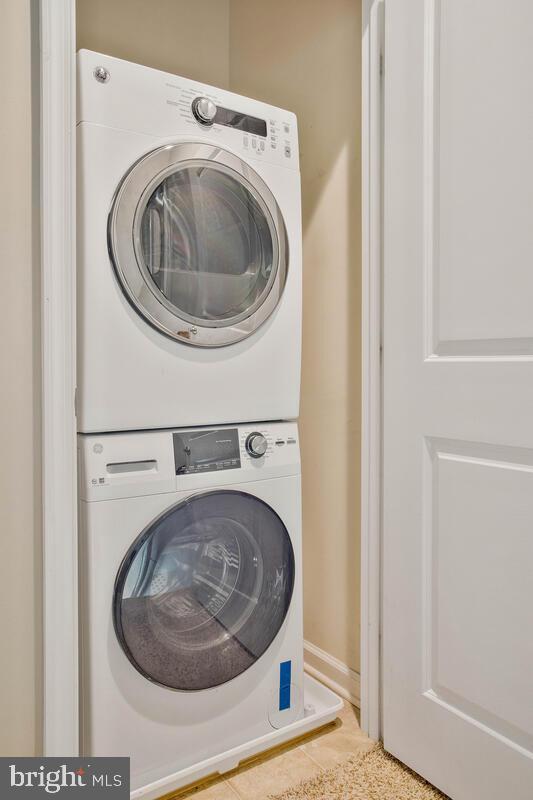 O'DONNELL SQUARE - Residential Lease