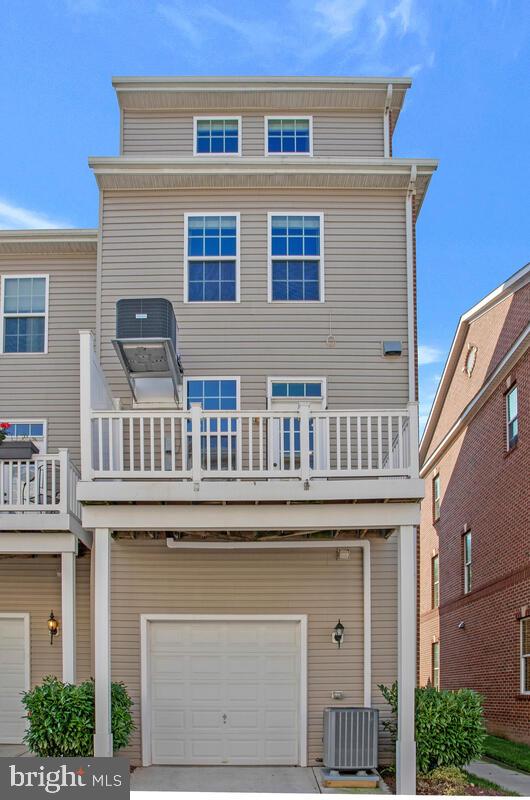 O'DONNELL SQUARE - Residential Lease