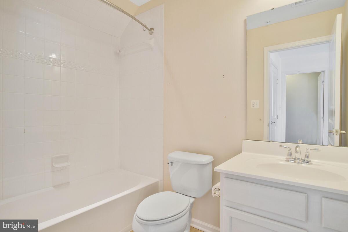 O'DONNELL SQUARE - Residential Lease