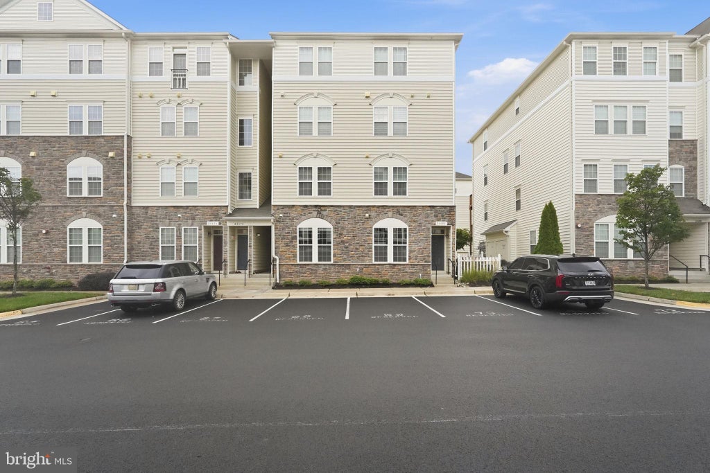 Photo of 24682 Byrne Meadow Square #5-104, ALDIE, VA 20105 (MLS # VALO2133288)