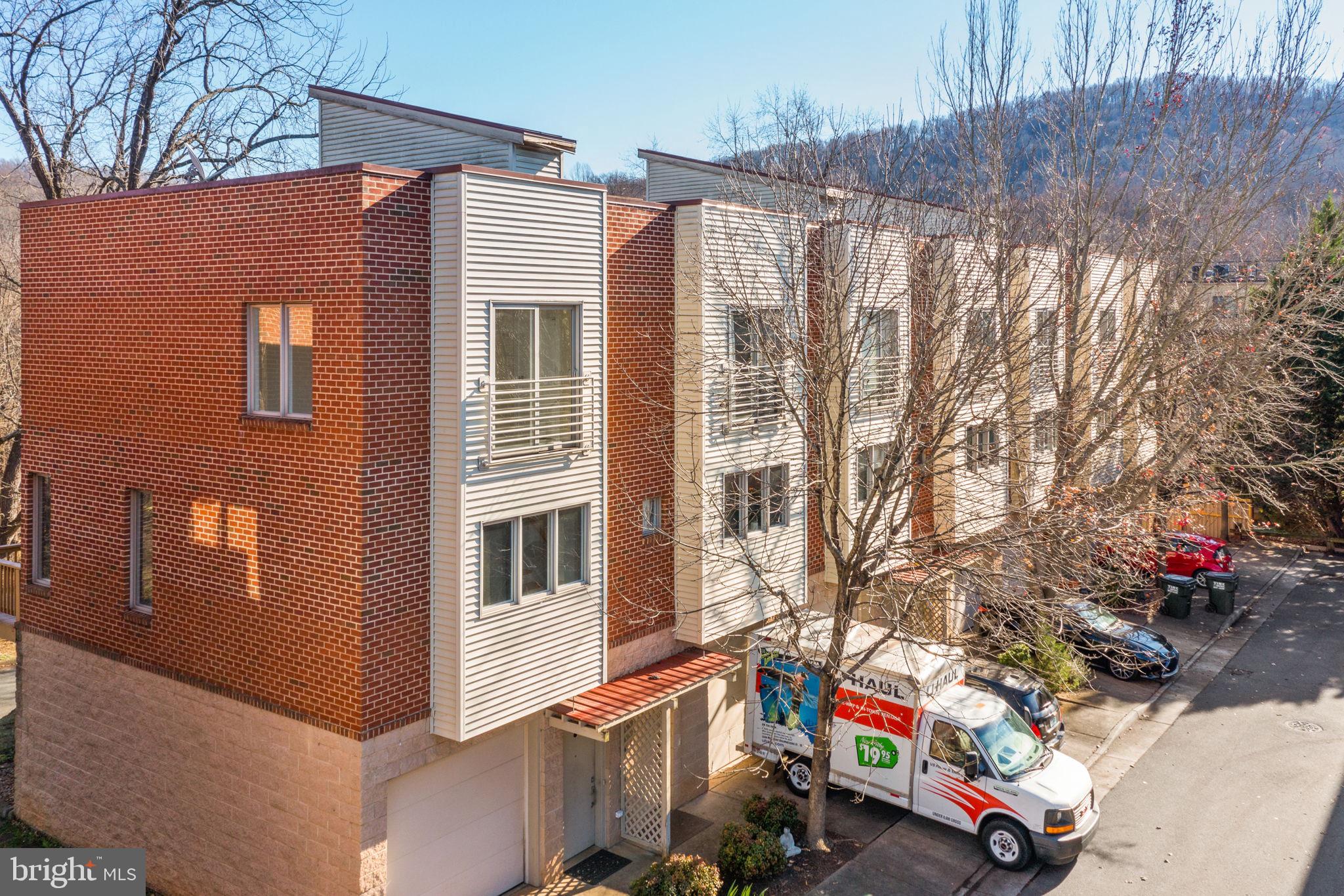 LINDEN TOWN LOFTS - Residential