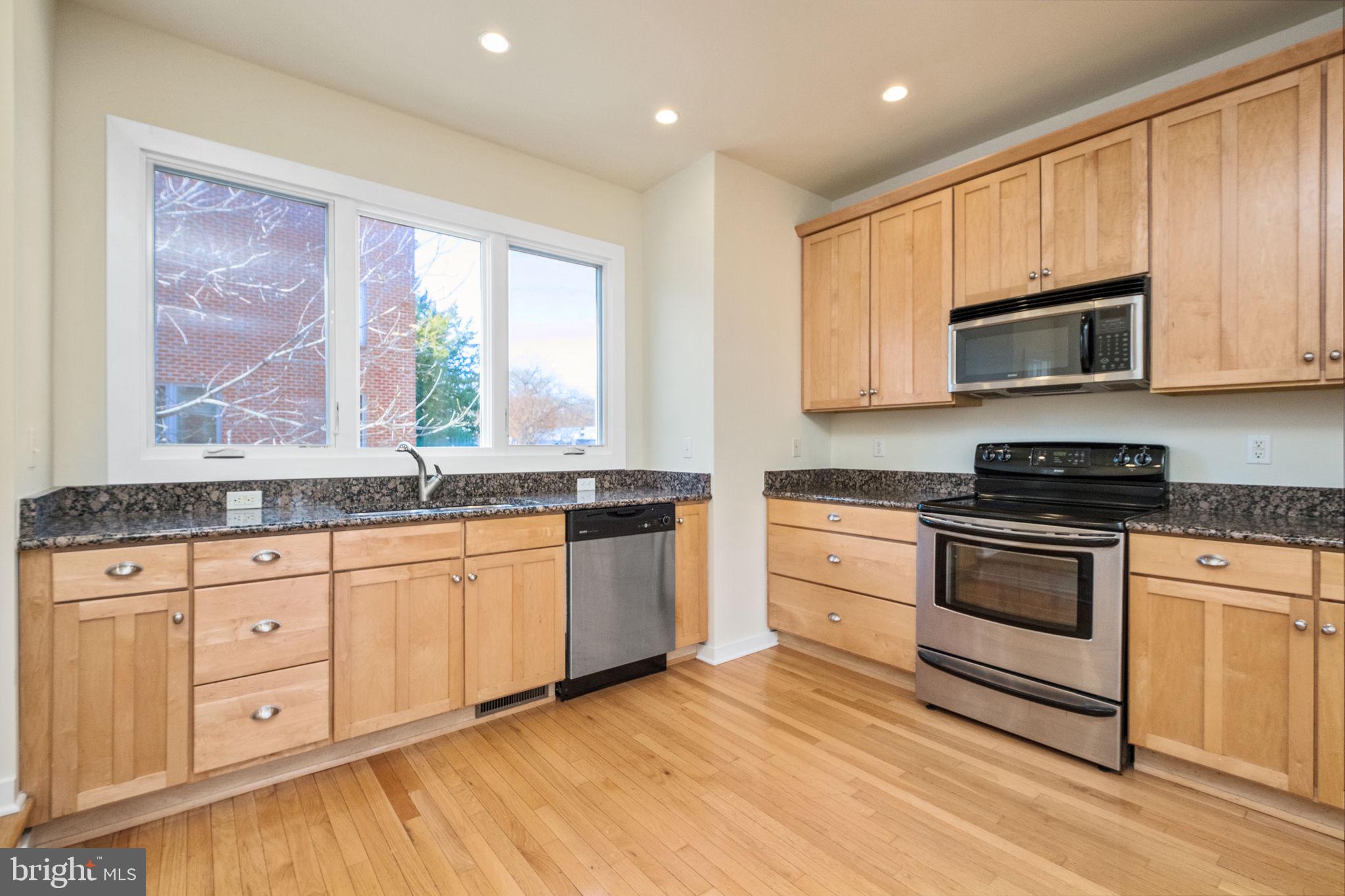 LINDEN TOWN LOFTS - Residential