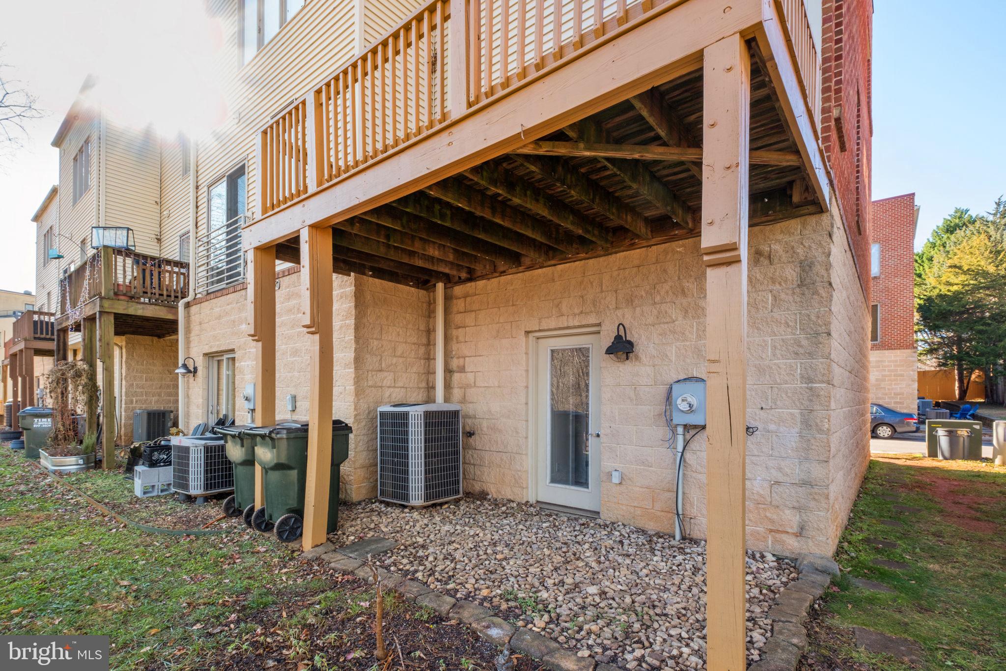 LINDEN TOWN LOFTS - Residential