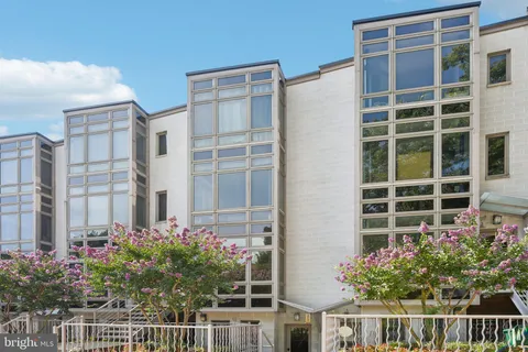 215 R Street NE Unit A, Washington, DC 20002 - MLS#: DCDC2176012