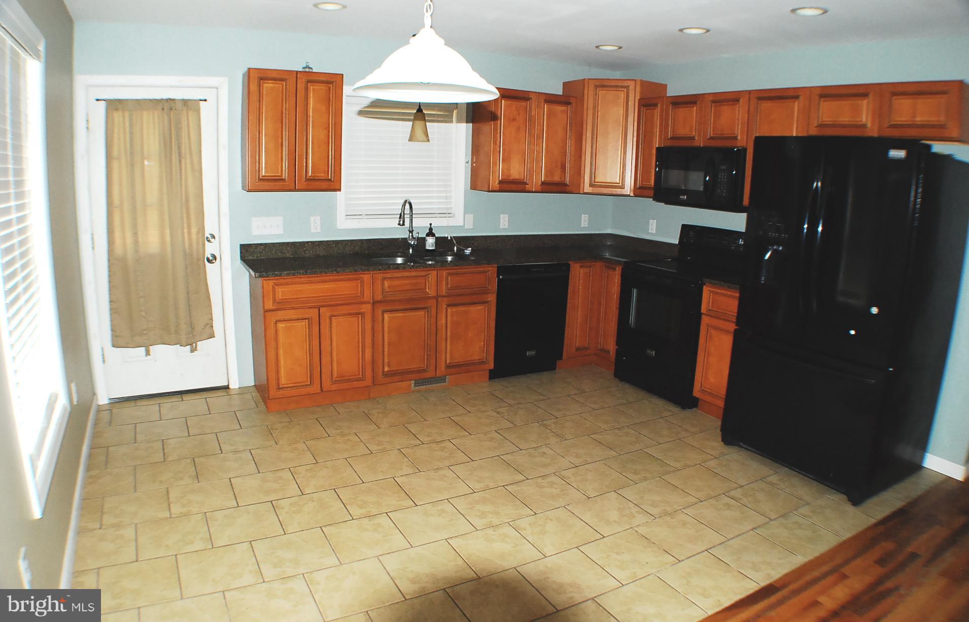 BURROUGH KNOLLS - Residential