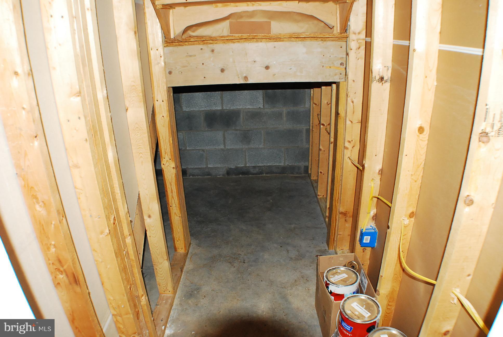 BURROUGH KNOLLS - Residential