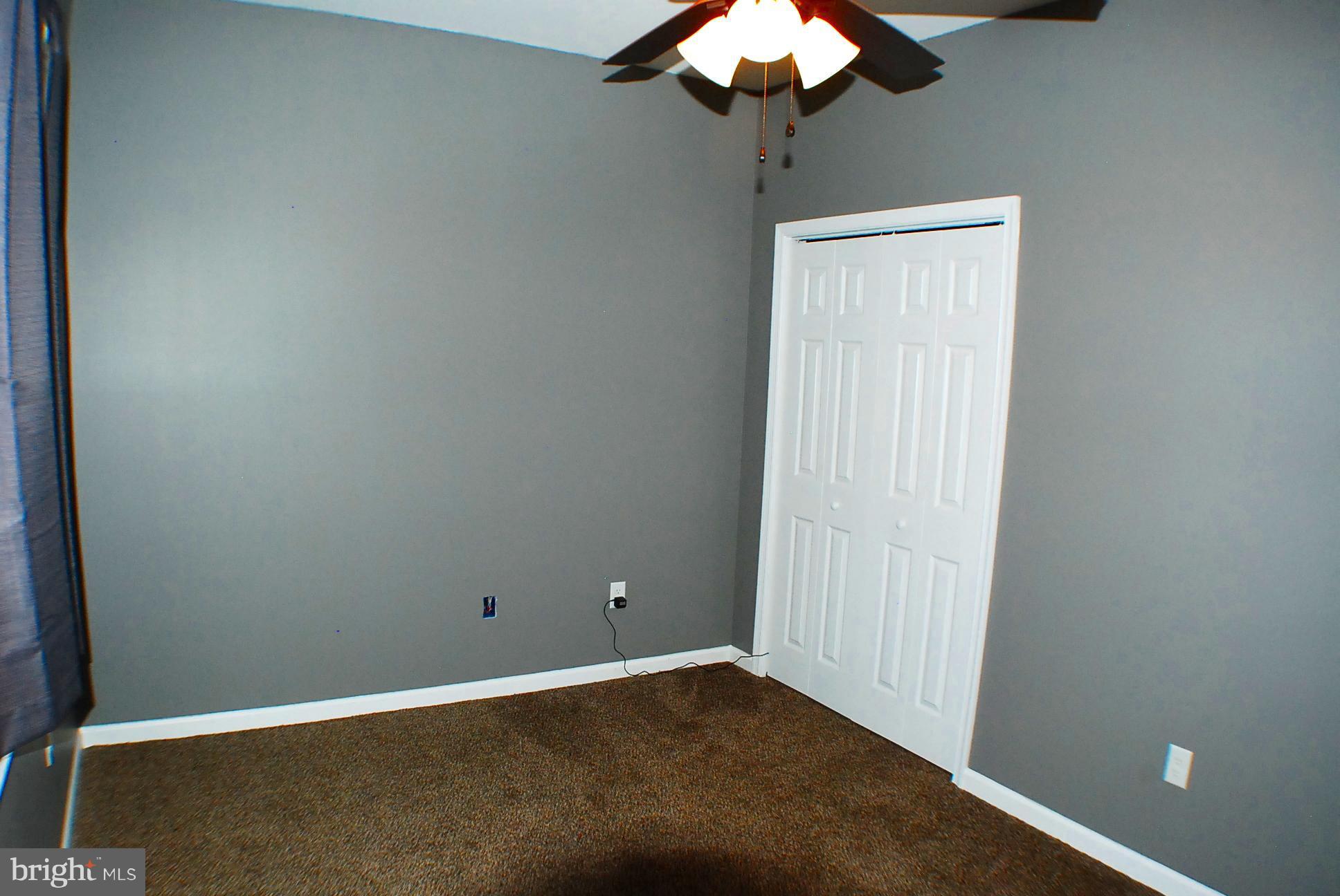 BURROUGH KNOLLS - Residential