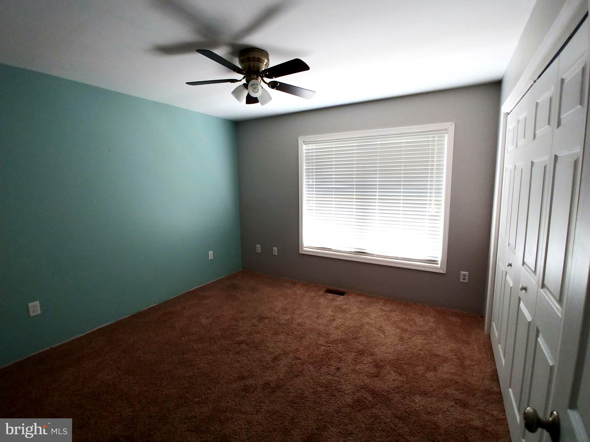 BURROUGH KNOLLS - Residential