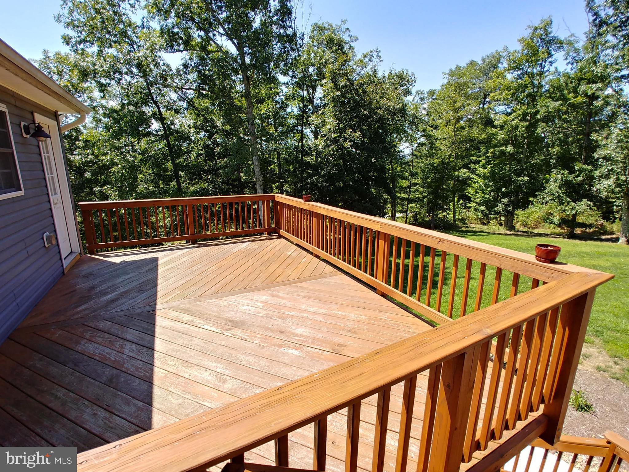 BURROUGH KNOLLS - Residential