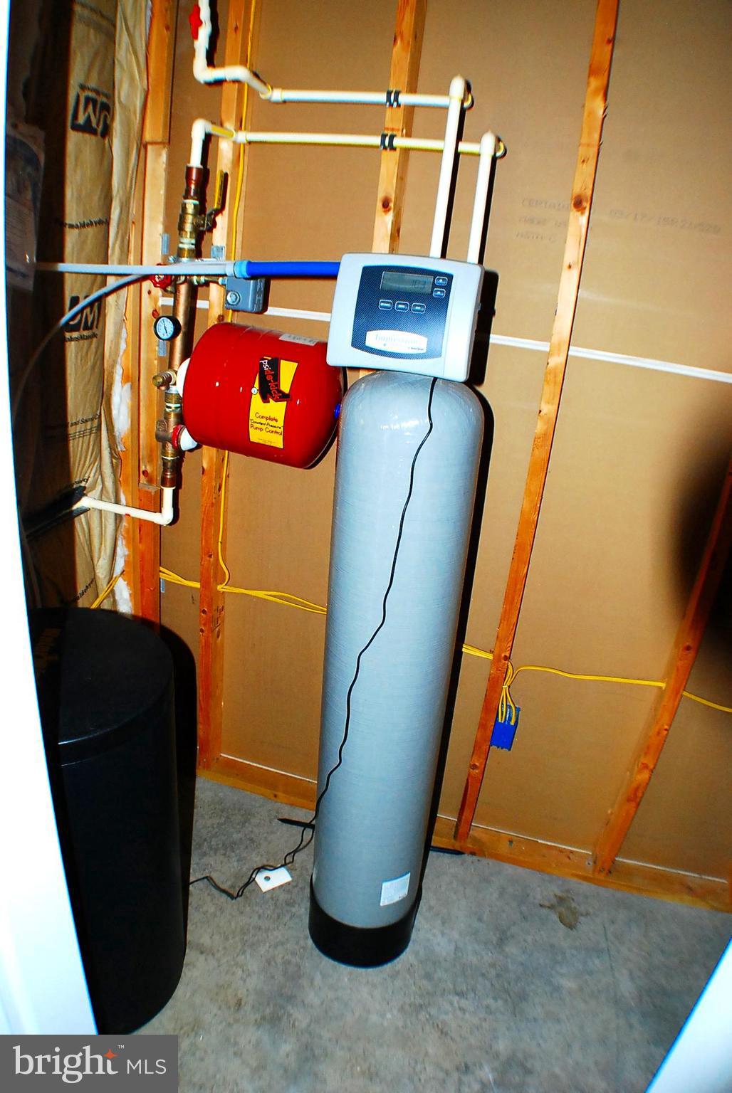 BURROUGH KNOLLS - Residential