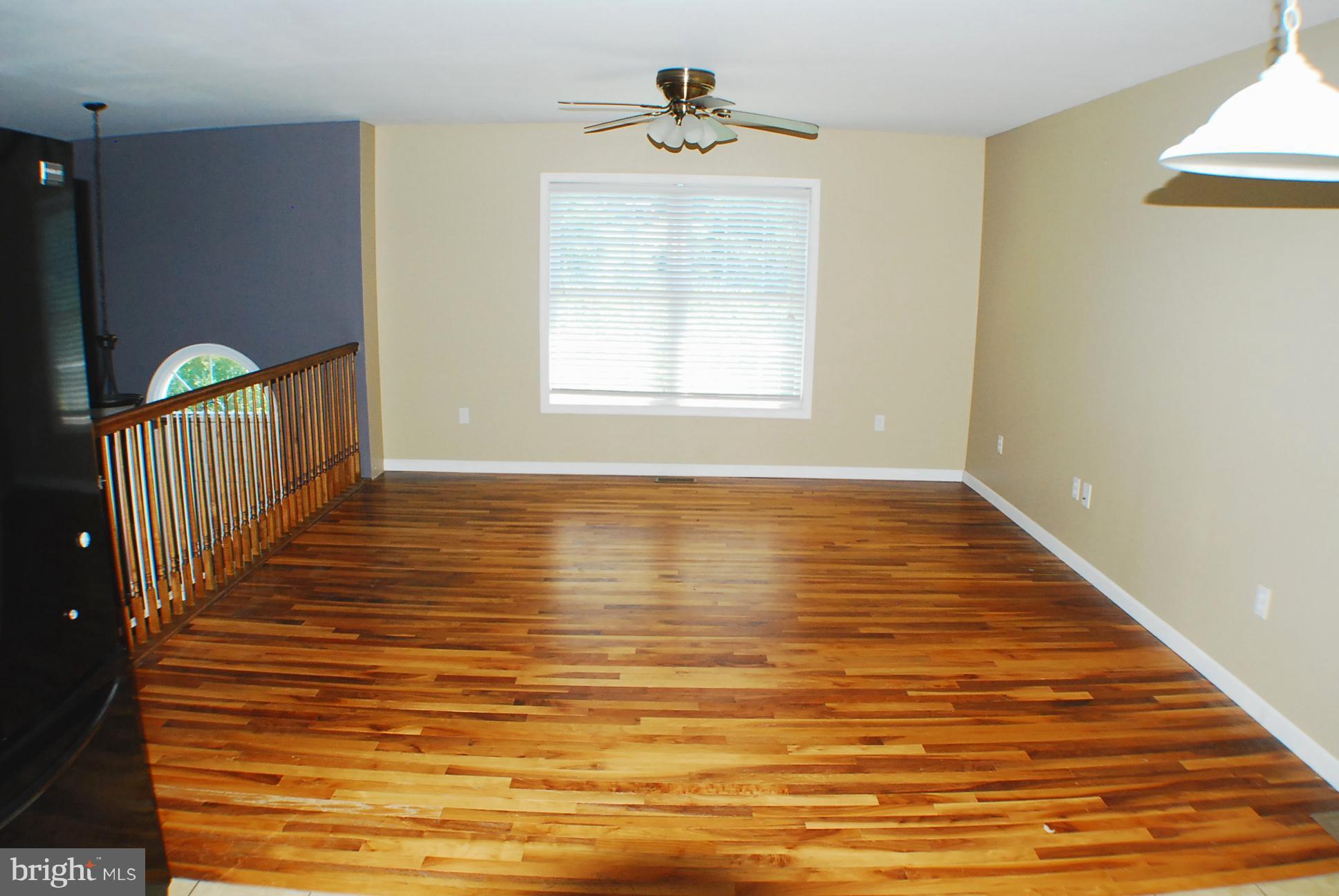 BURROUGH KNOLLS - Residential