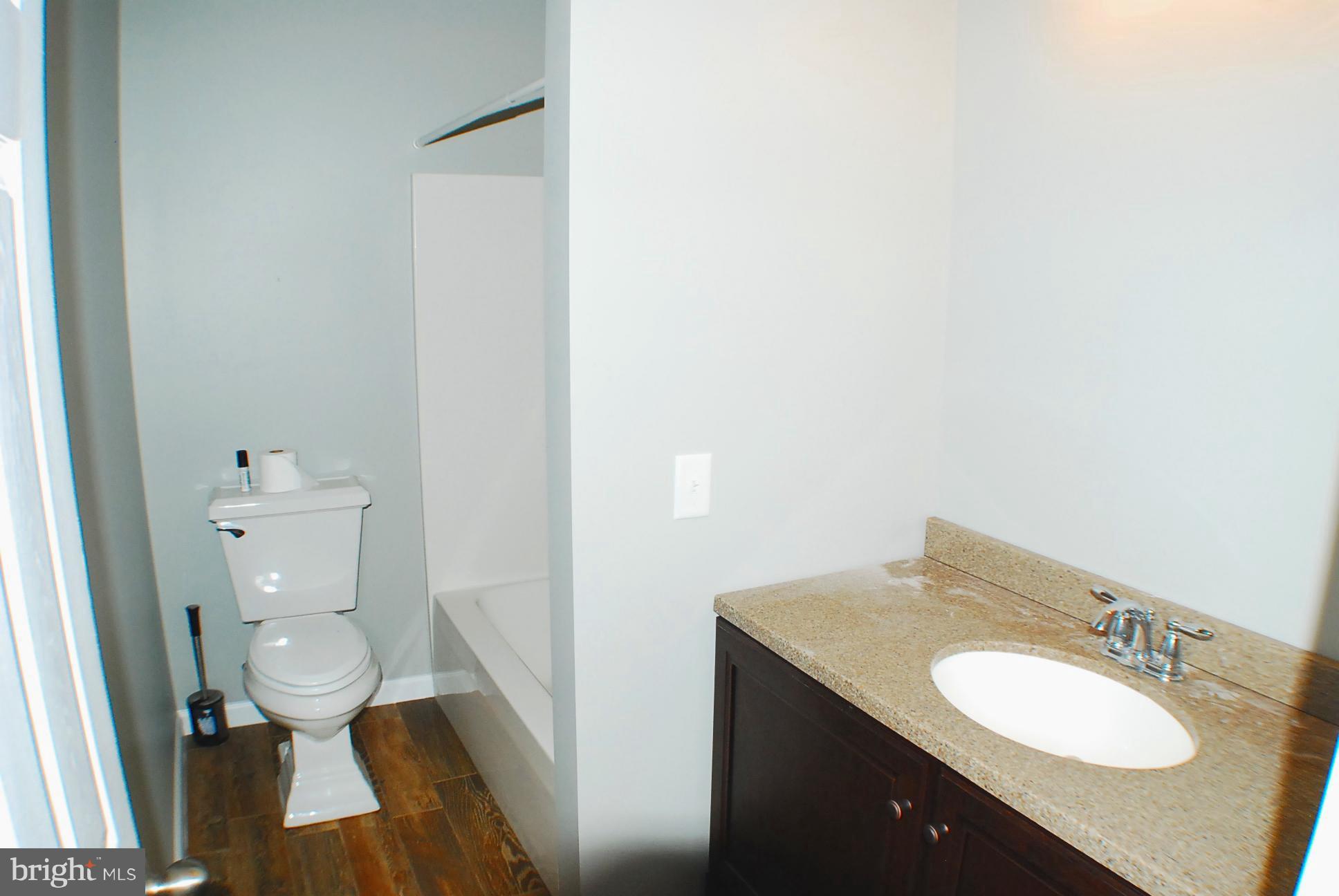 BURROUGH KNOLLS - Residential