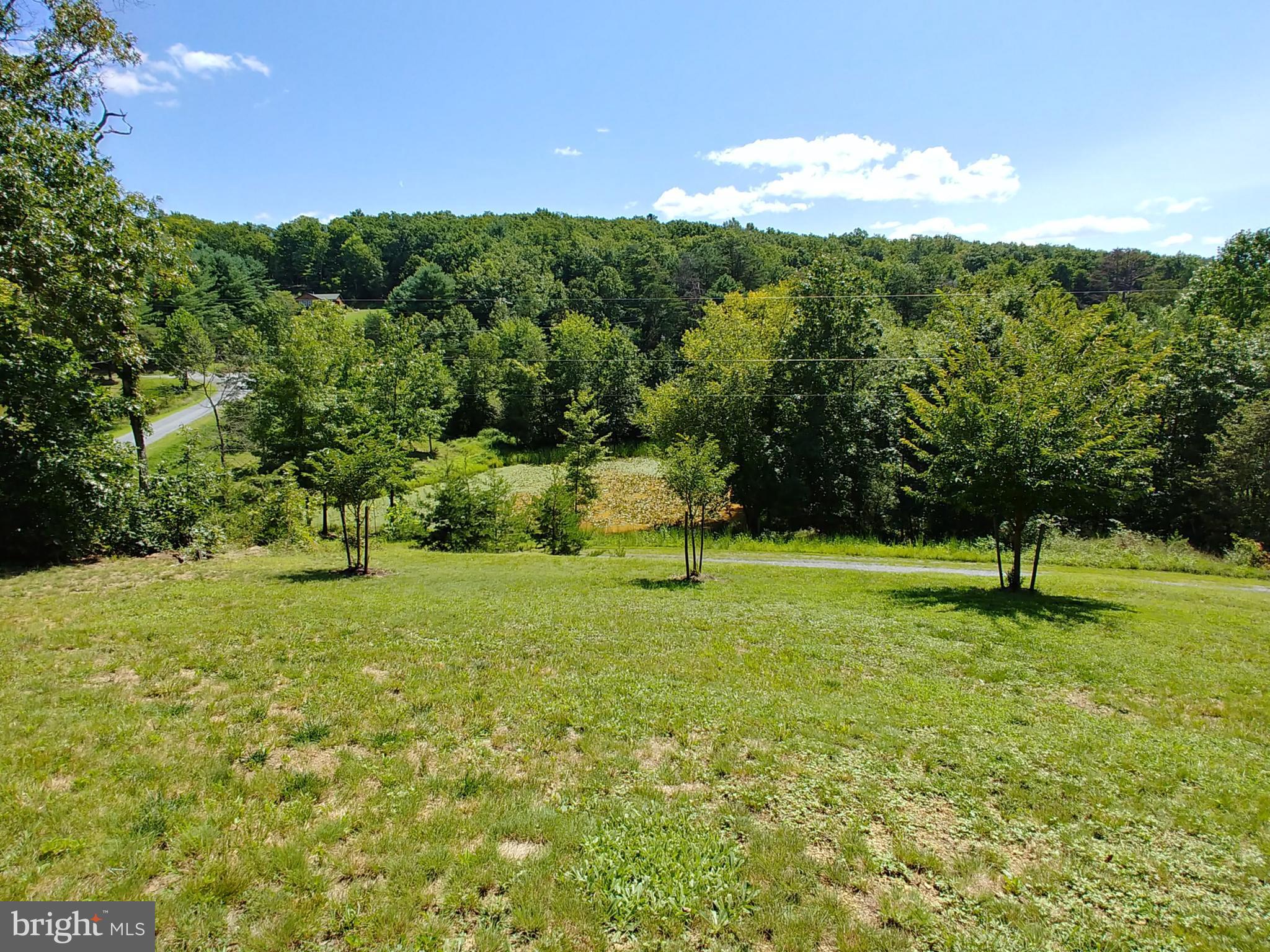 BURROUGH KNOLLS - Residential