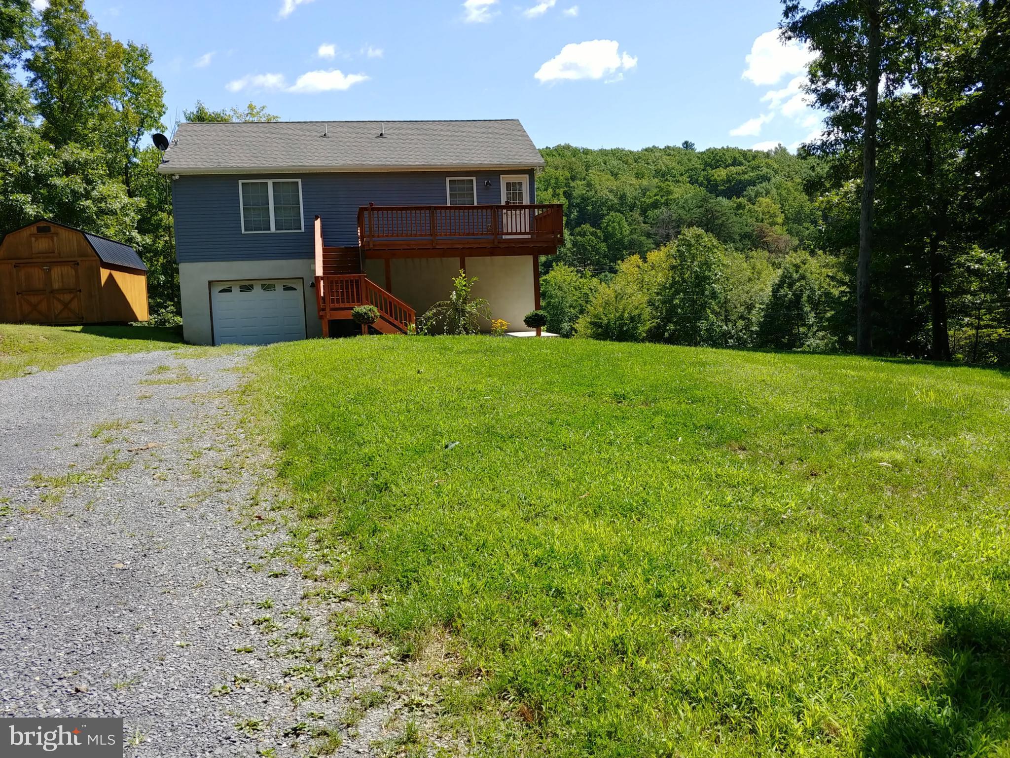 BURROUGH KNOLLS - Residential