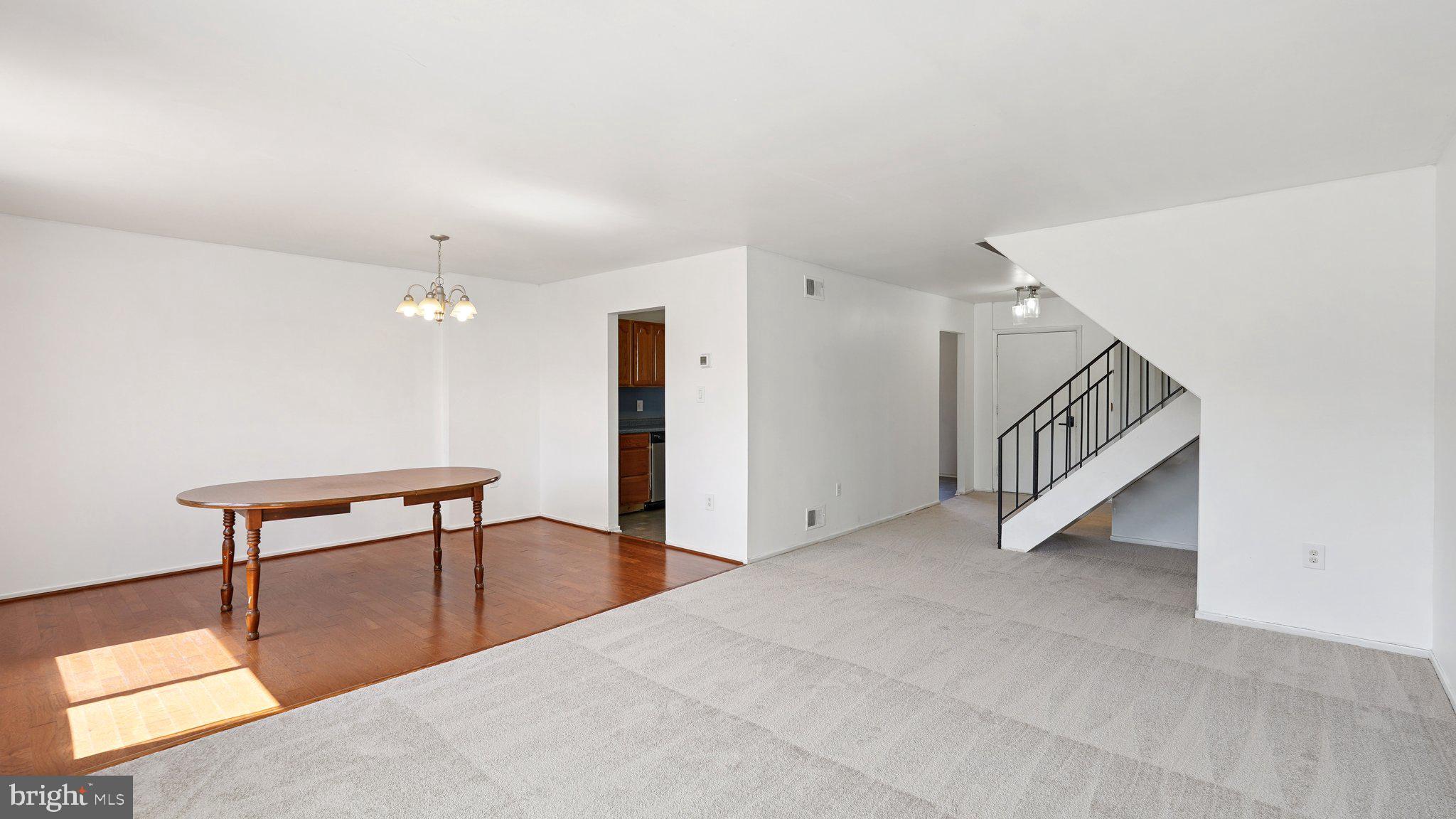 COVERSTONE SQUARE - Residential