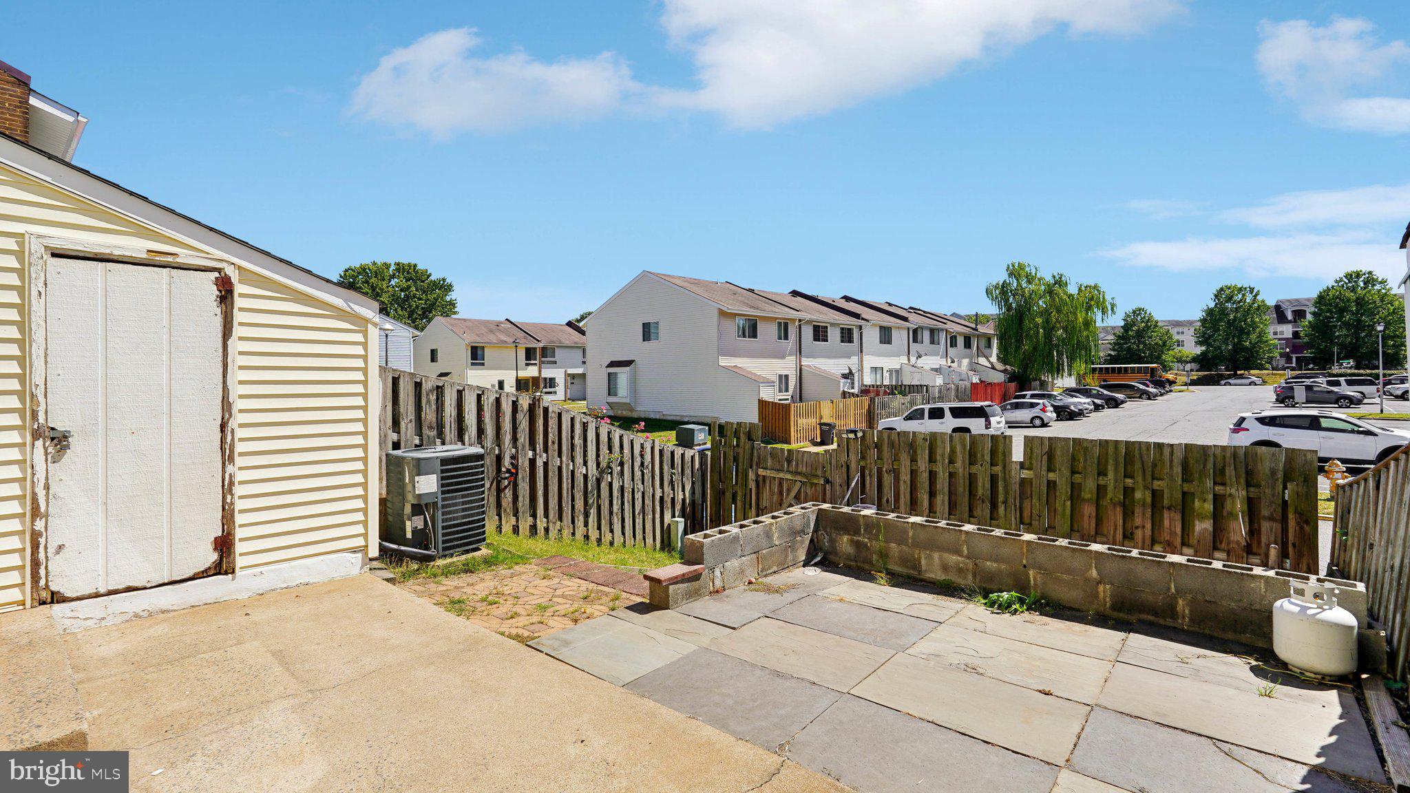 COVERSTONE SQUARE - Residential