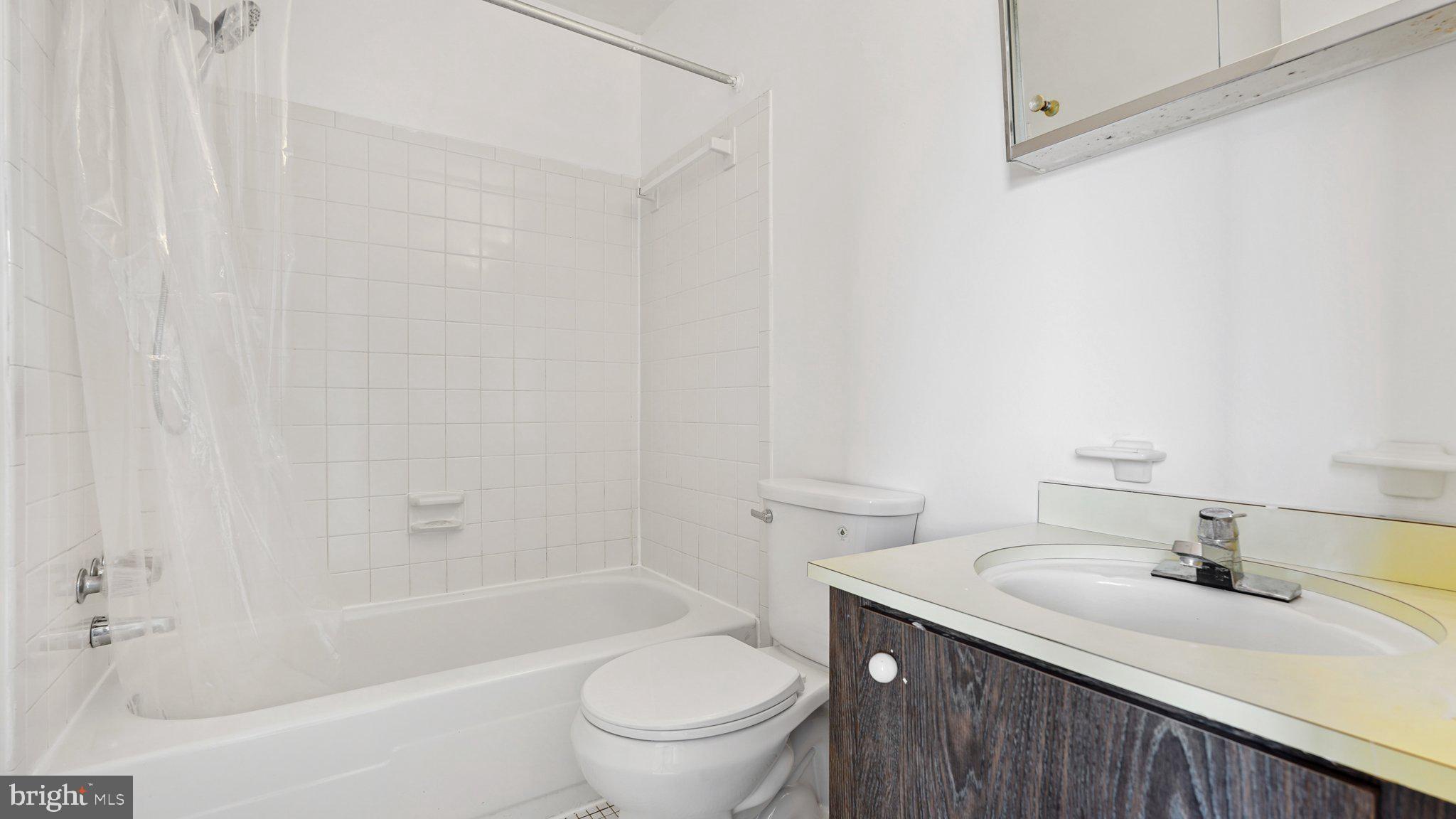 COVERSTONE SQUARE - Residential