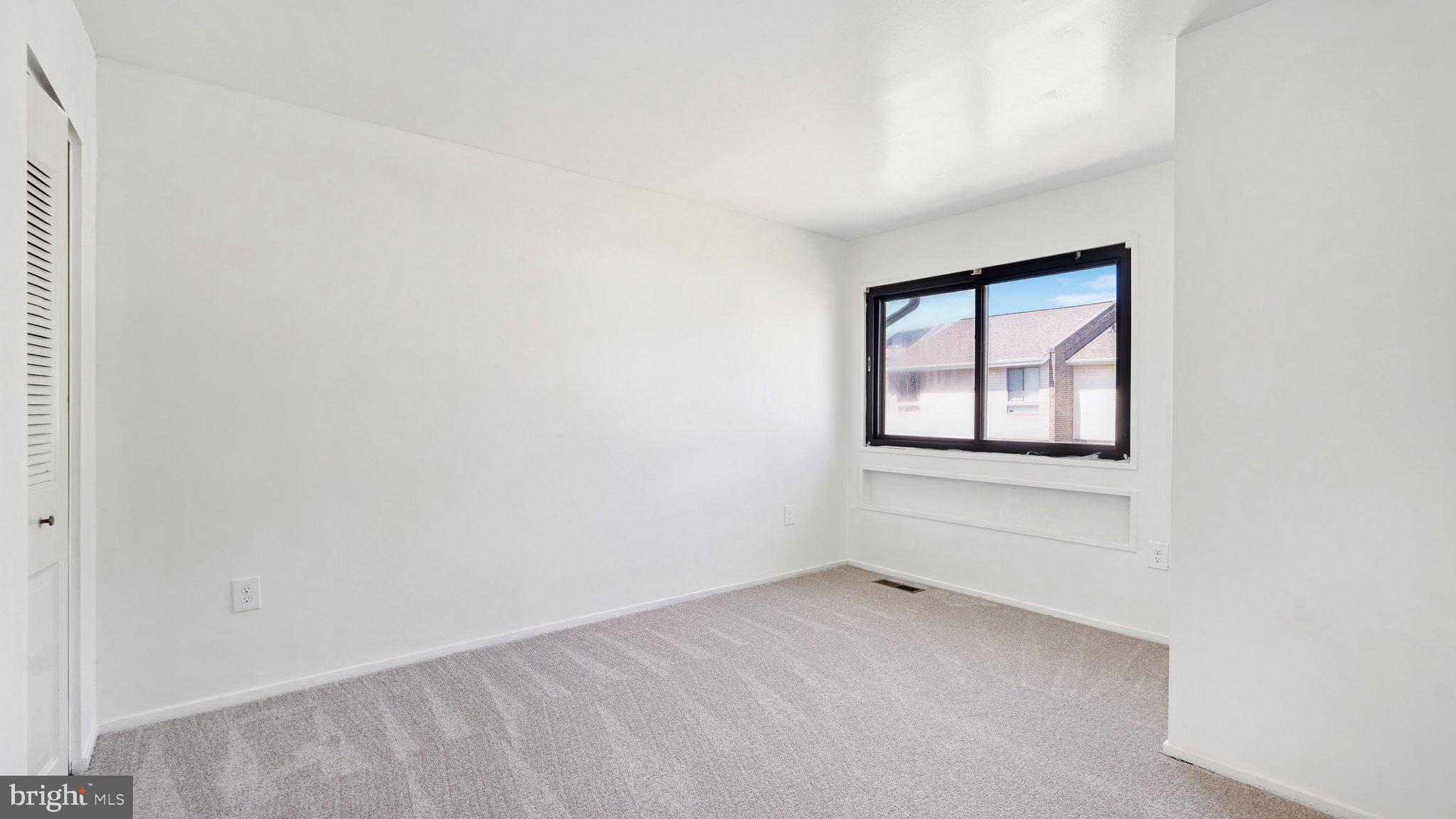 COVERSTONE SQUARE - Residential