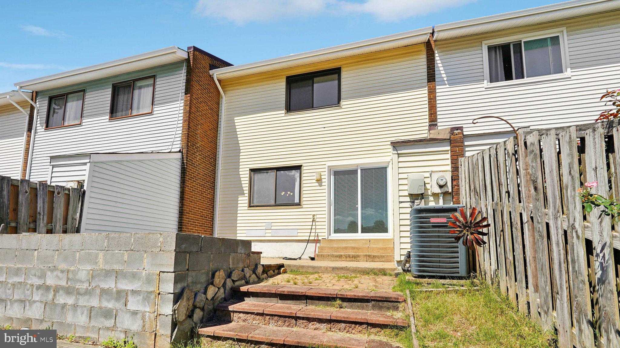 COVERSTONE SQUARE - Residential