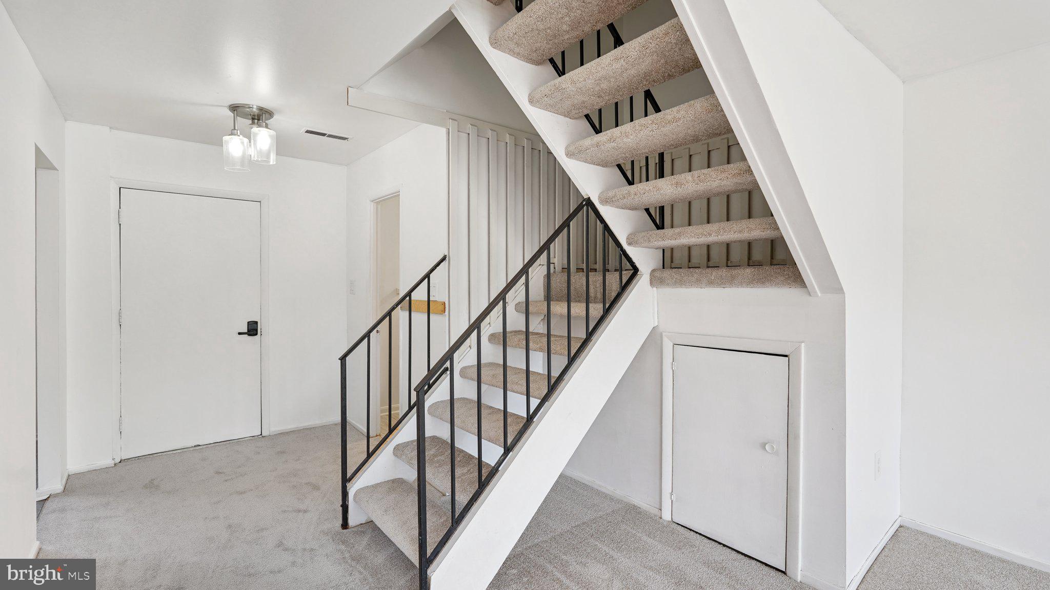 COVERSTONE SQUARE - Residential