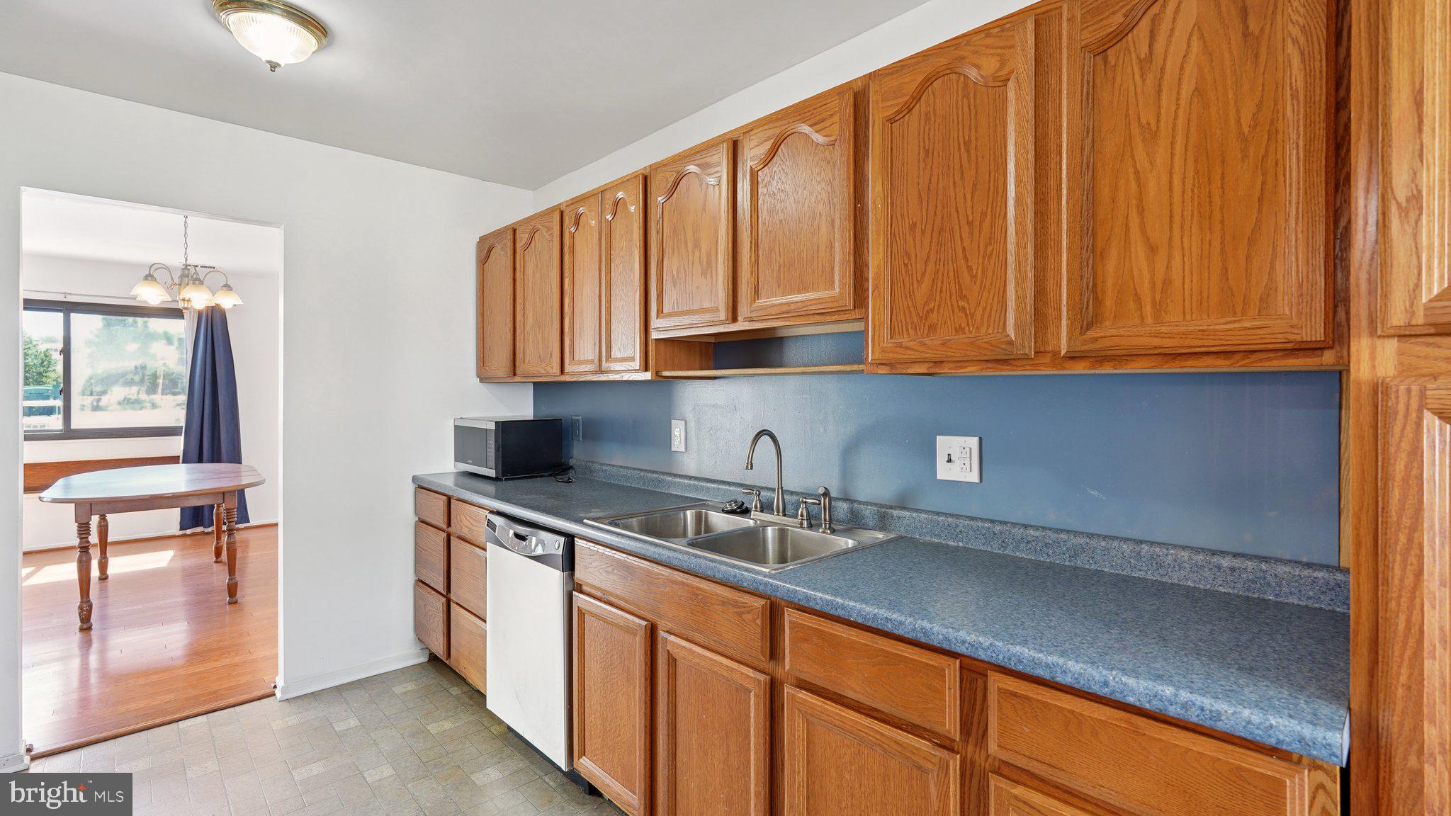 COVERSTONE SQUARE - Residential