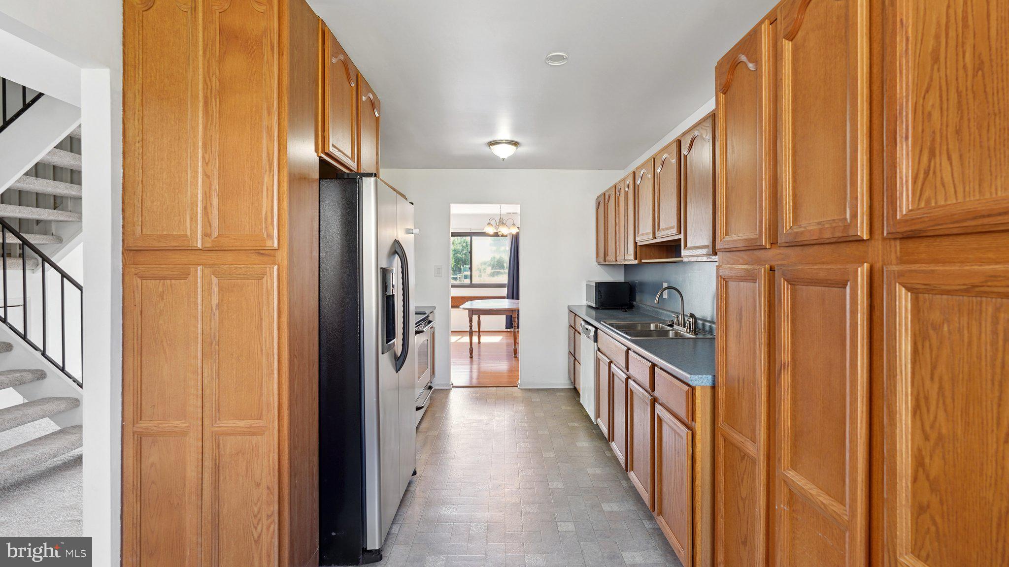 COVERSTONE SQUARE - Residential