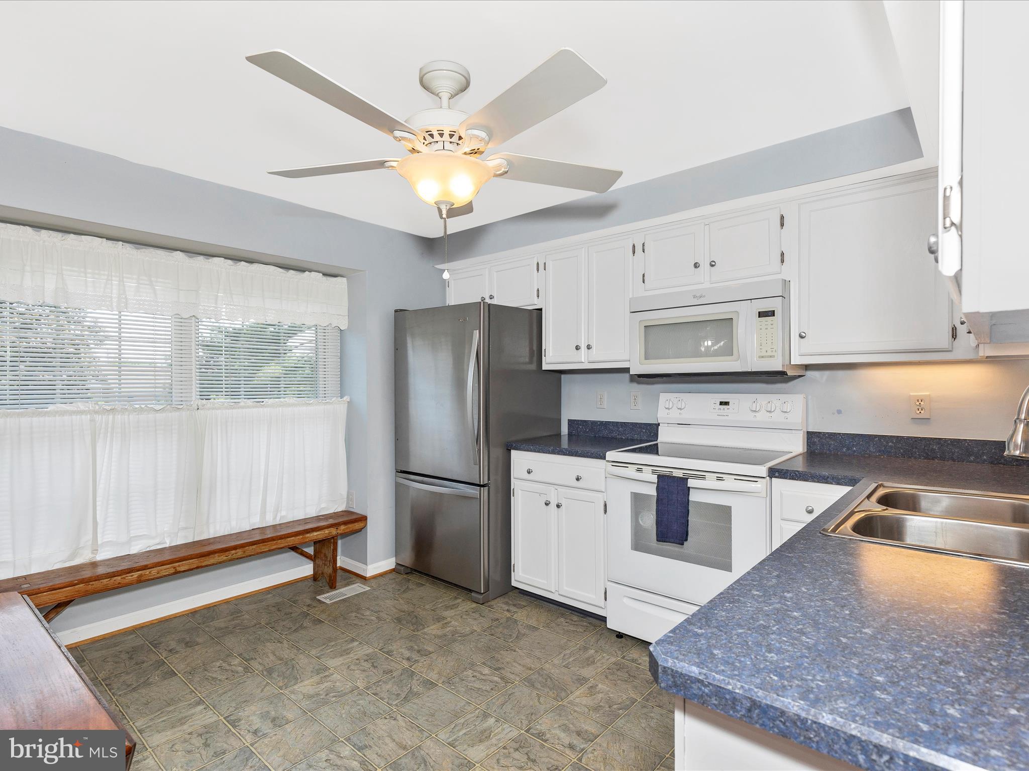 119 COLONY COURT