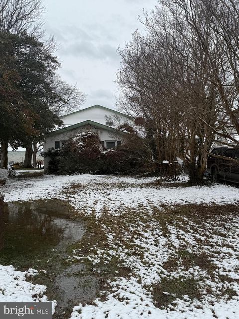 136 BAY DRIVE STEVENSVILLE MD 21666