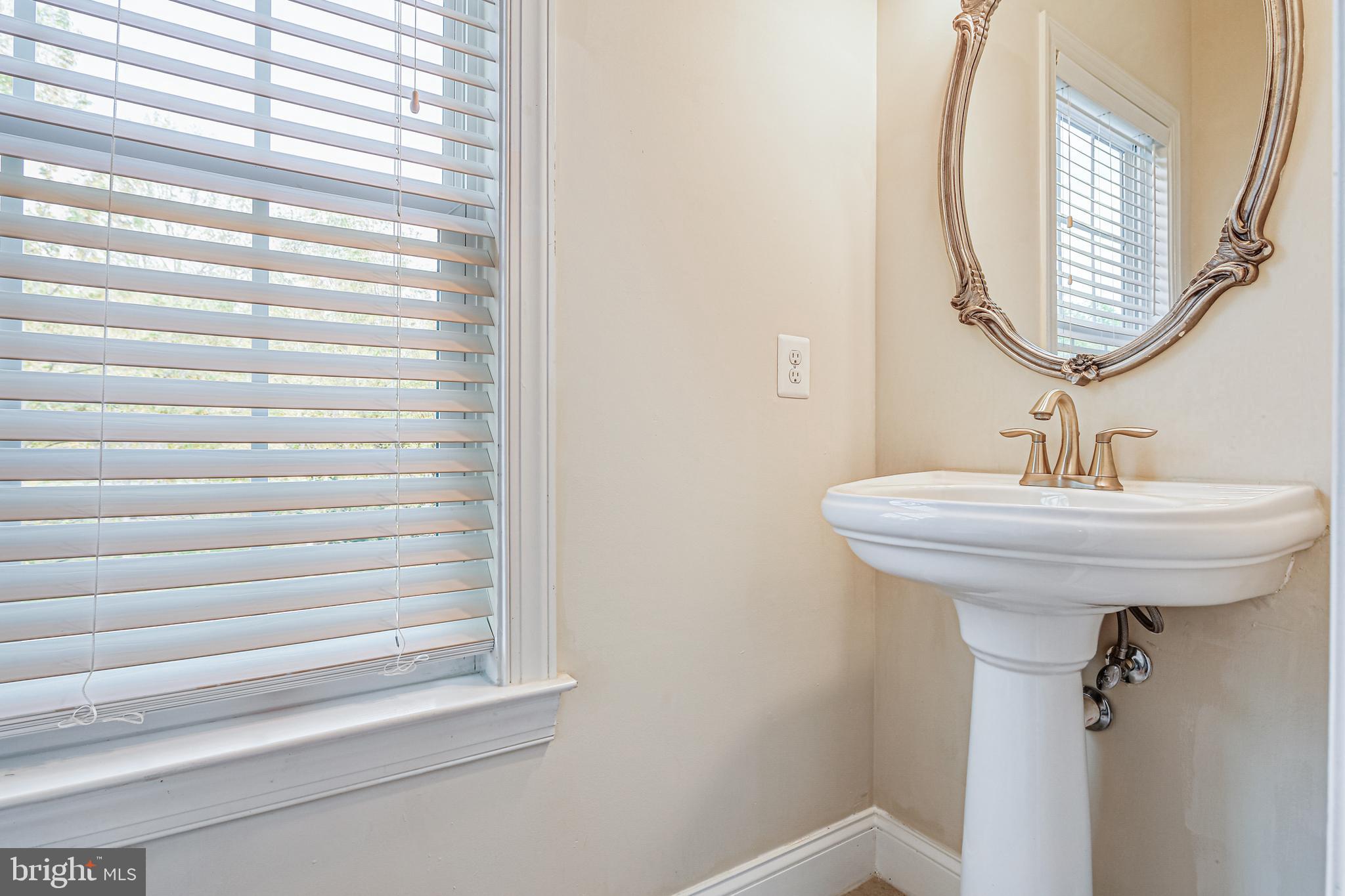 ELLICOTT SQUARE - Residential Lease